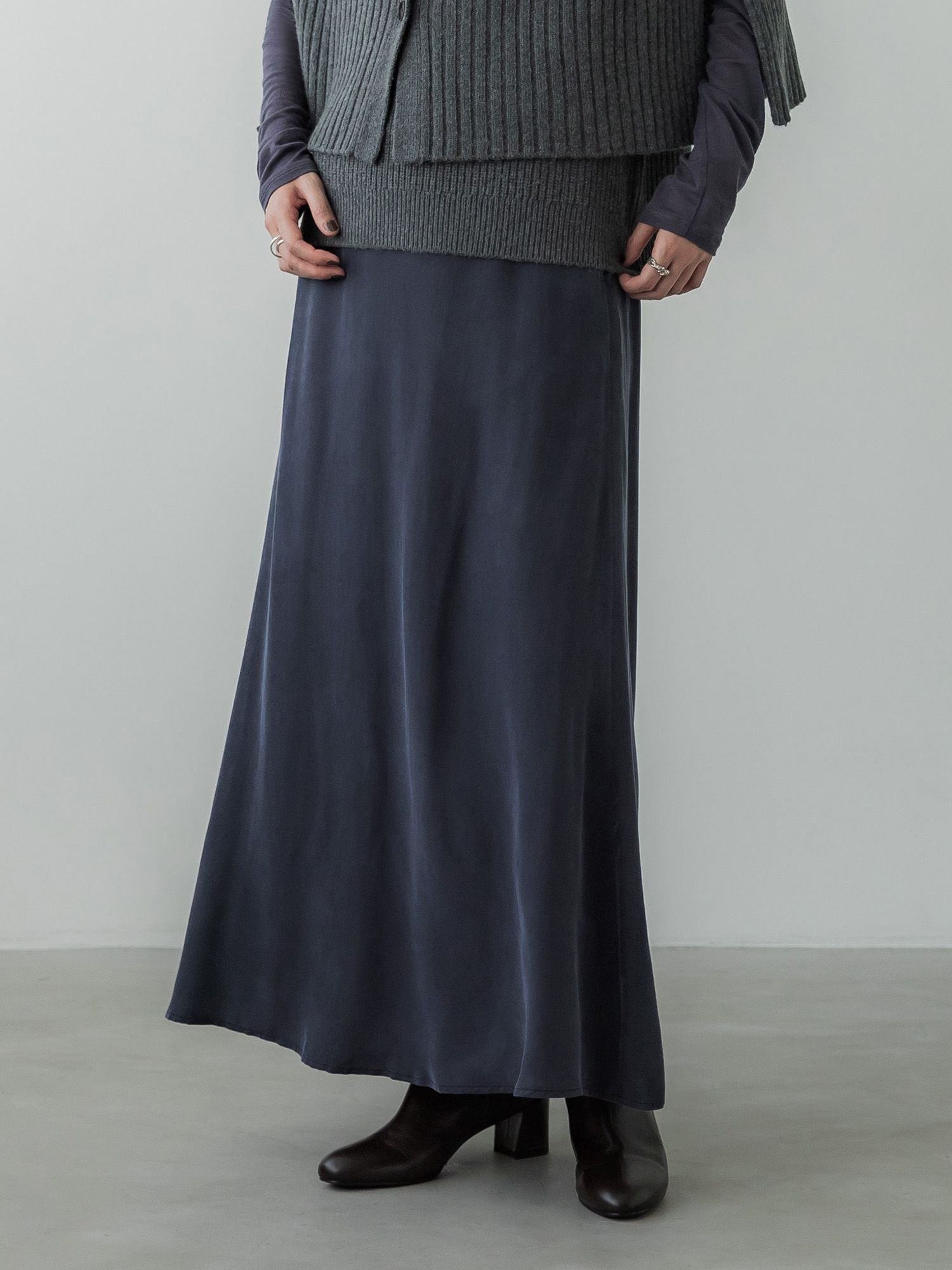 H170 B78 W59 H85 / 着用サイズ : サンプル