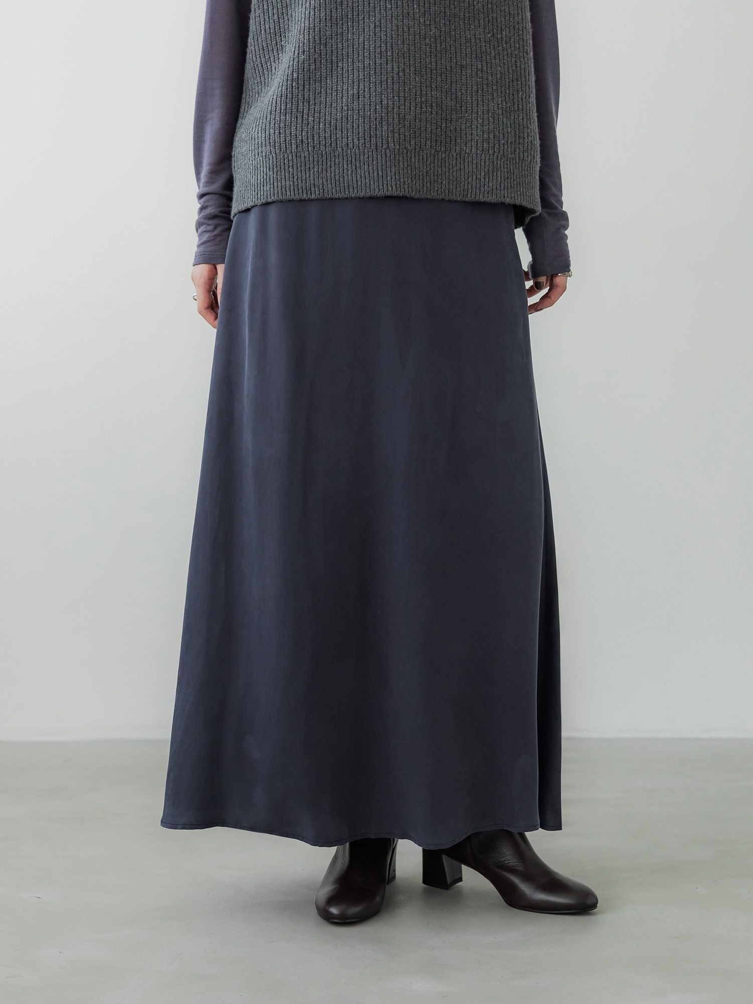 H170 B78 W59 H85 / 着用サイズ : サンプル