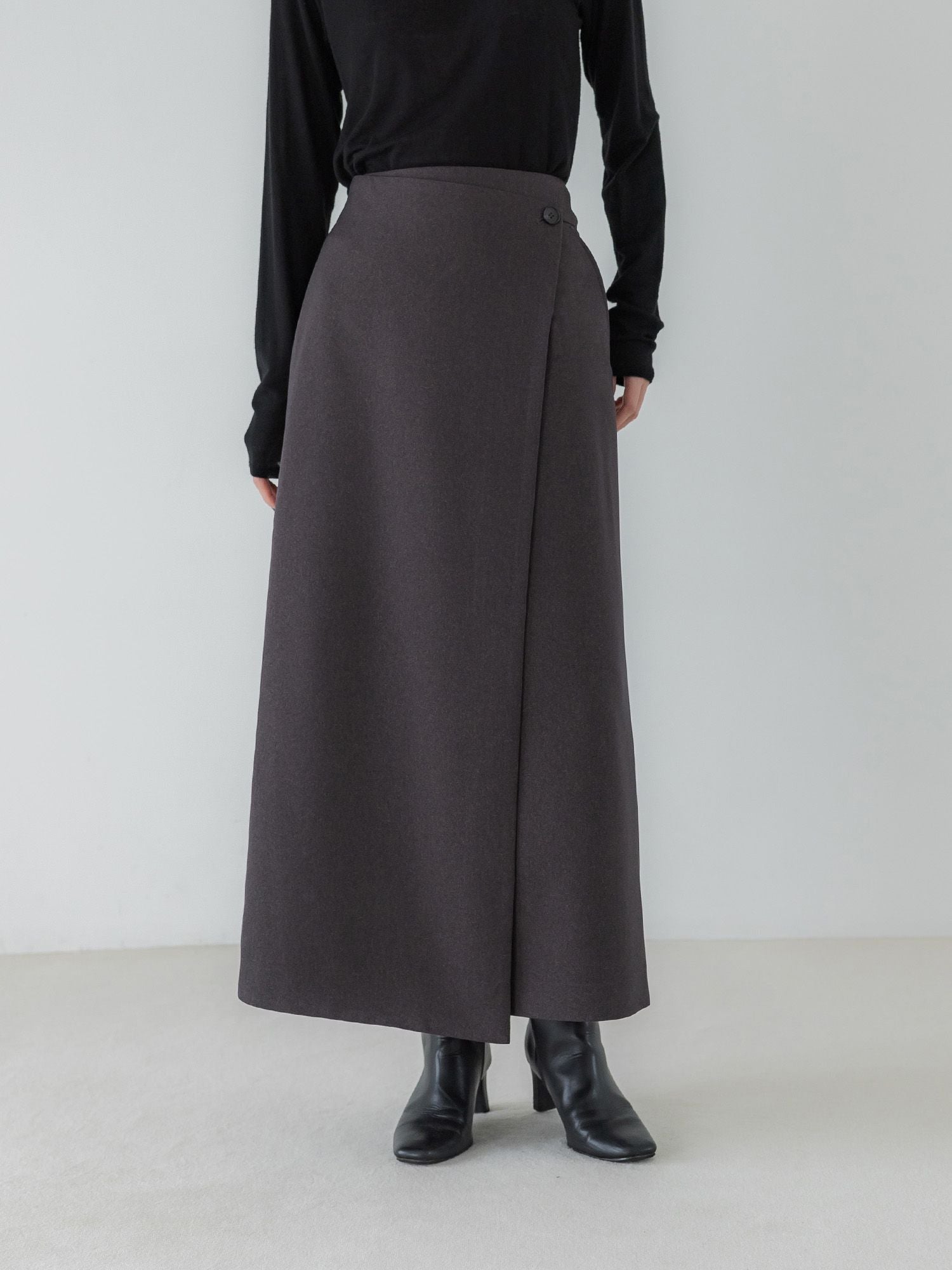 H170 B78 W59 H85 / 着用サイズ : サンプル