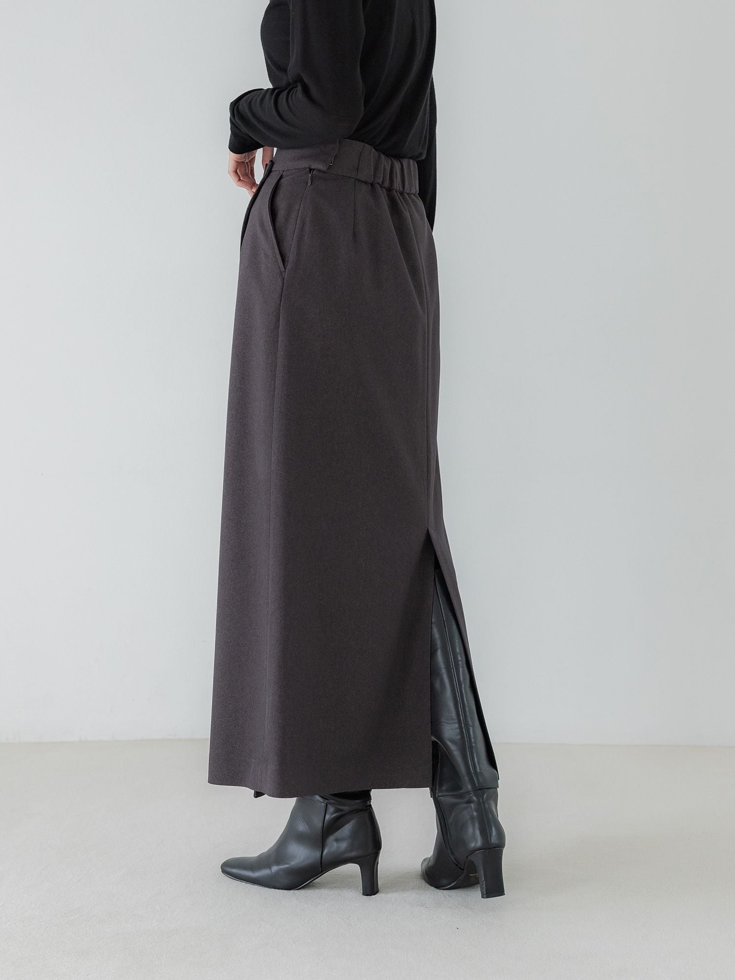 H170 B78 W59 H85 / 着用サイズ : サンプル