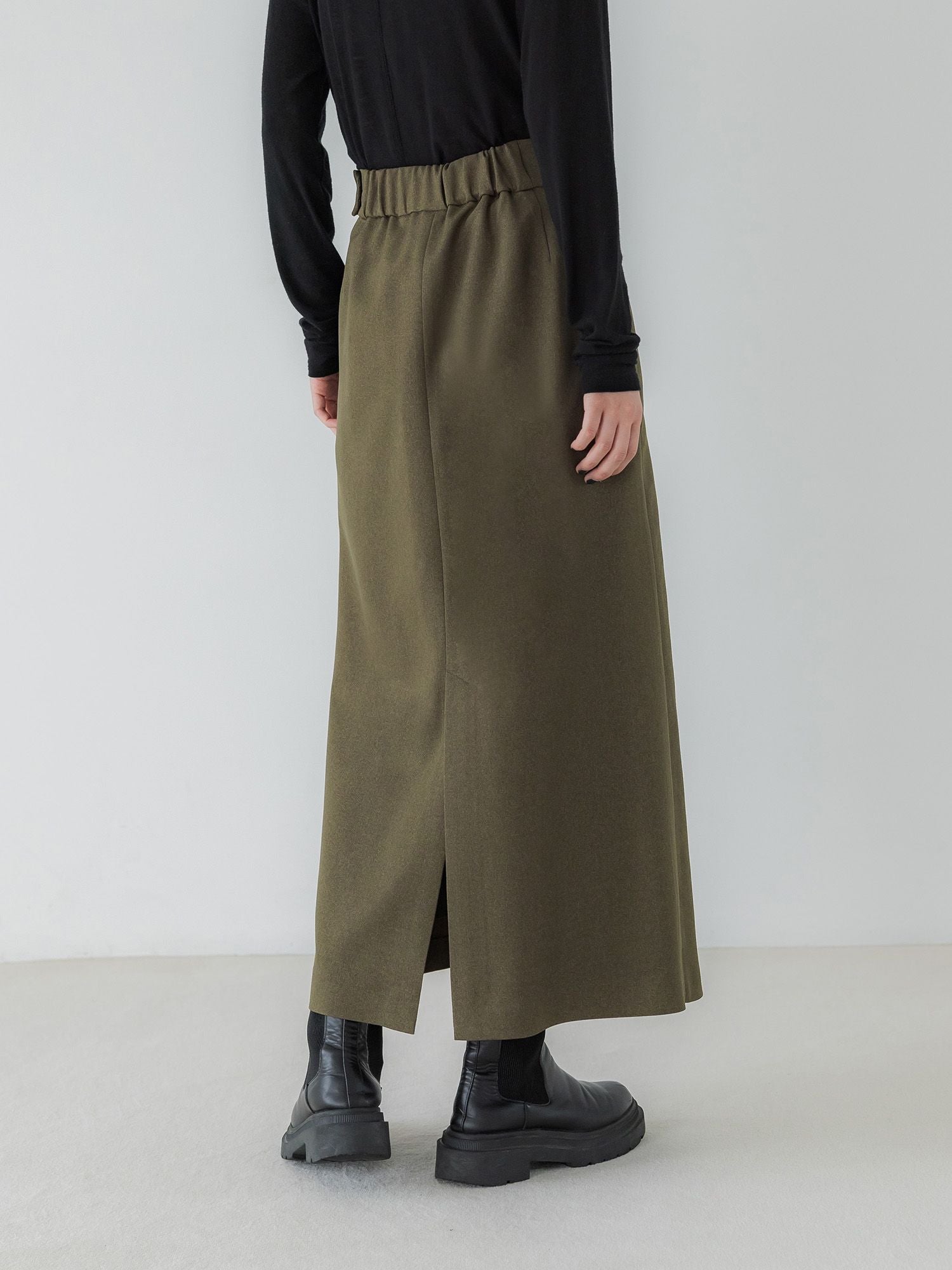 H170 B78 W59 H85 / 着用サイズ : サンプル