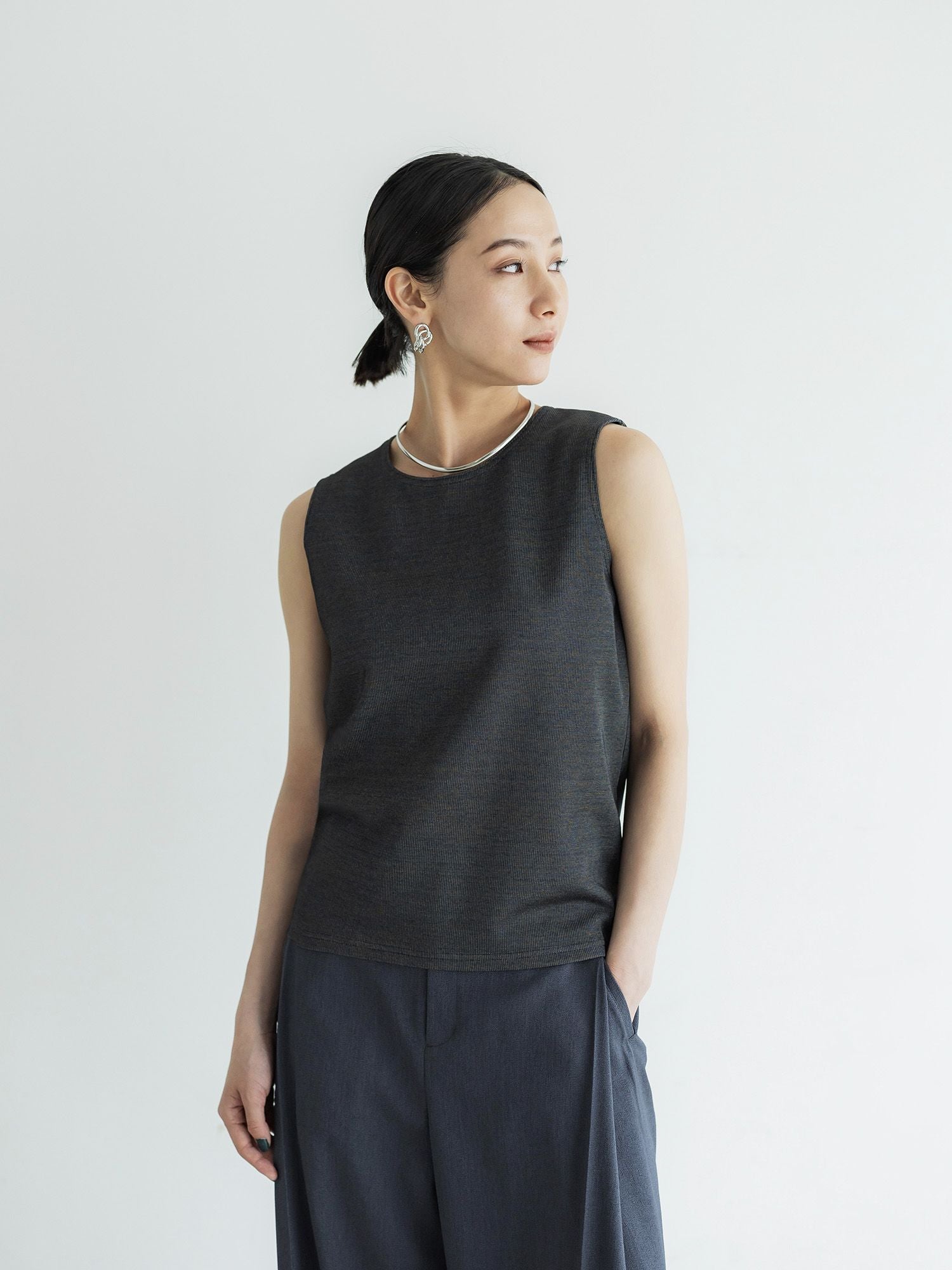 crewre online store / マルチカラーノースリーブトップス
