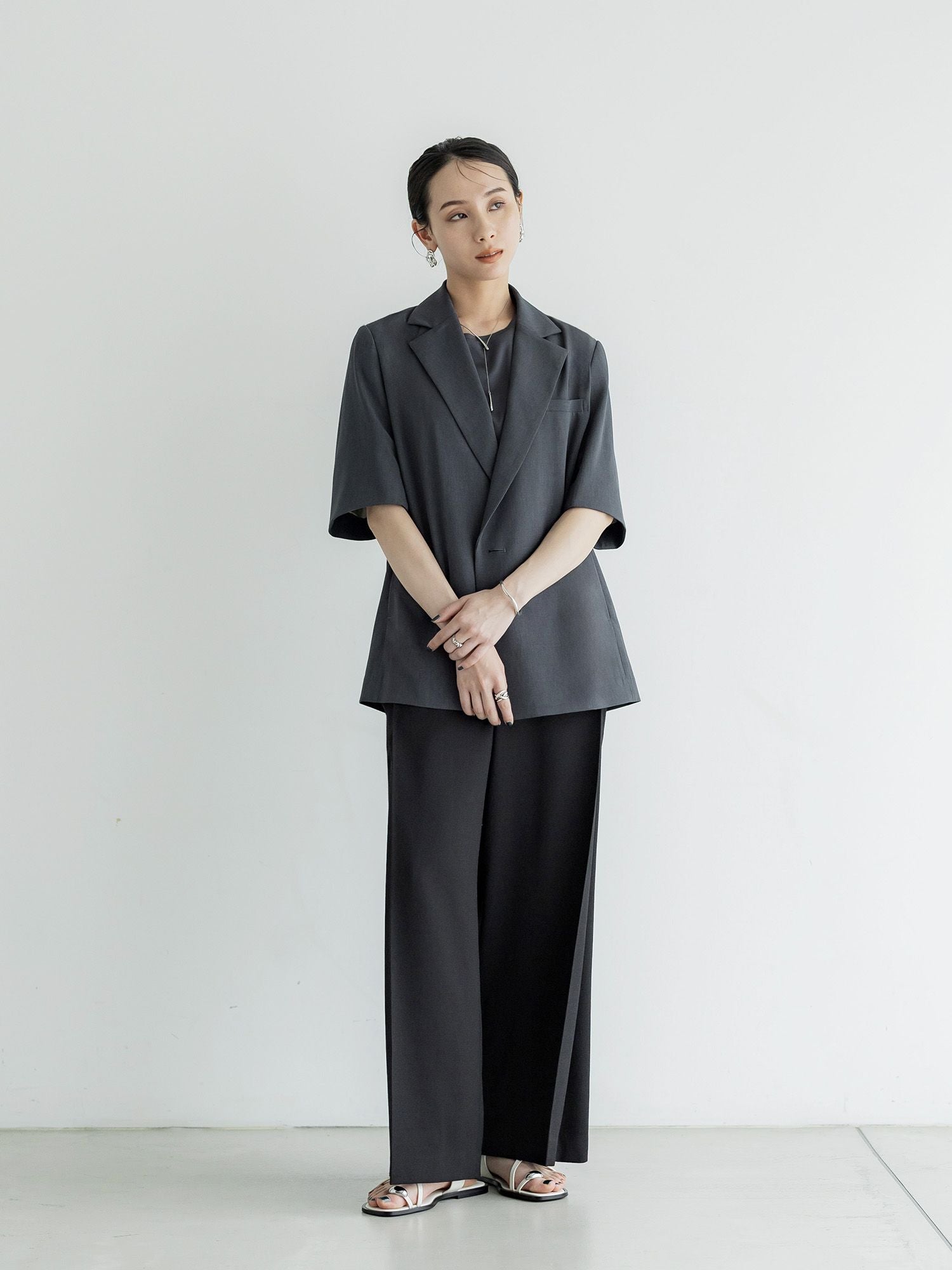 H170 B82 W60 H91/ 着用サイズ : サンプル