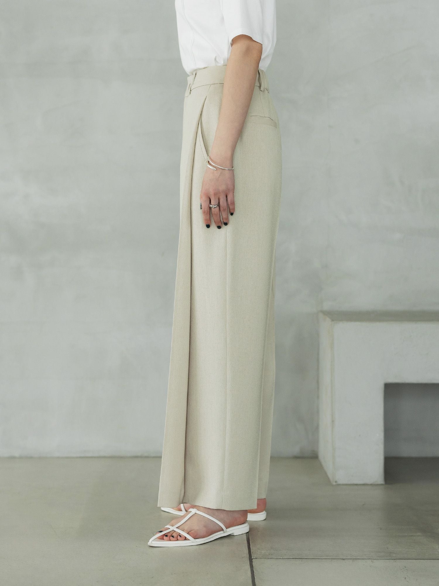 H170 B82 W60 H91/ 着用サイズ : サンプル