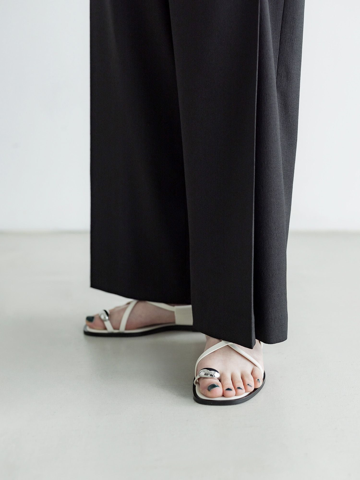 H170 B82 W60 H91/ 着用サイズ : サンプル