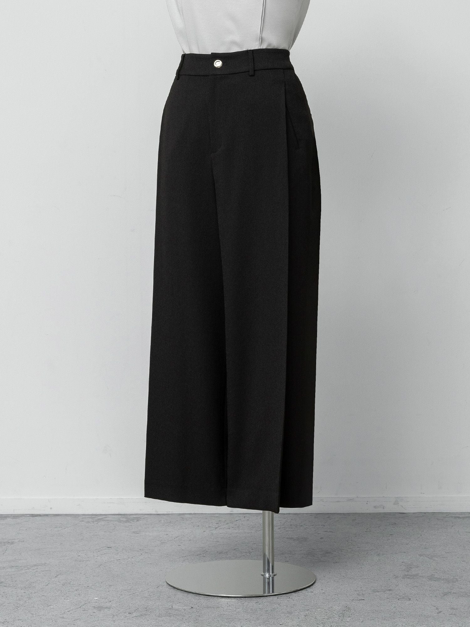 サイドタックスラブワイドパンツ