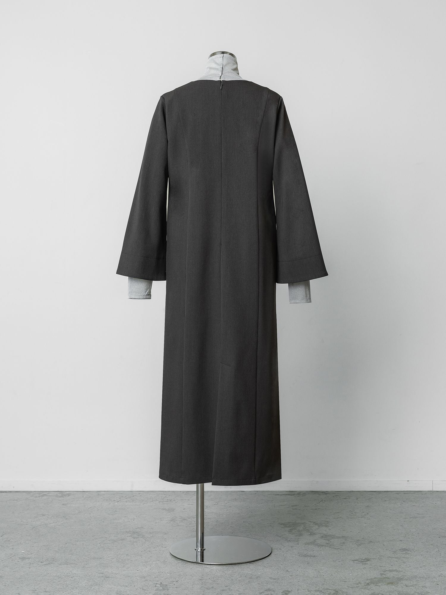 ディープネックセットワンピース