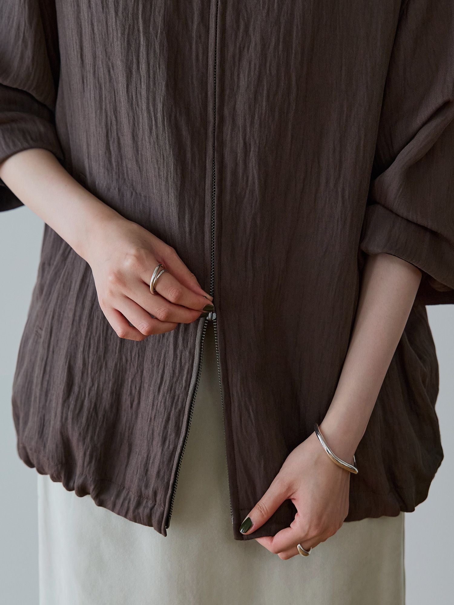 H168 B77 W60 H86 / 着用サイズ : size2