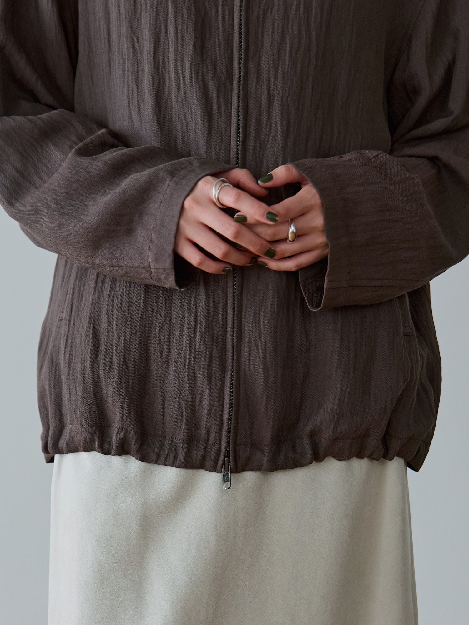 H168 B77 W60 H86 / 着用サイズ : size2