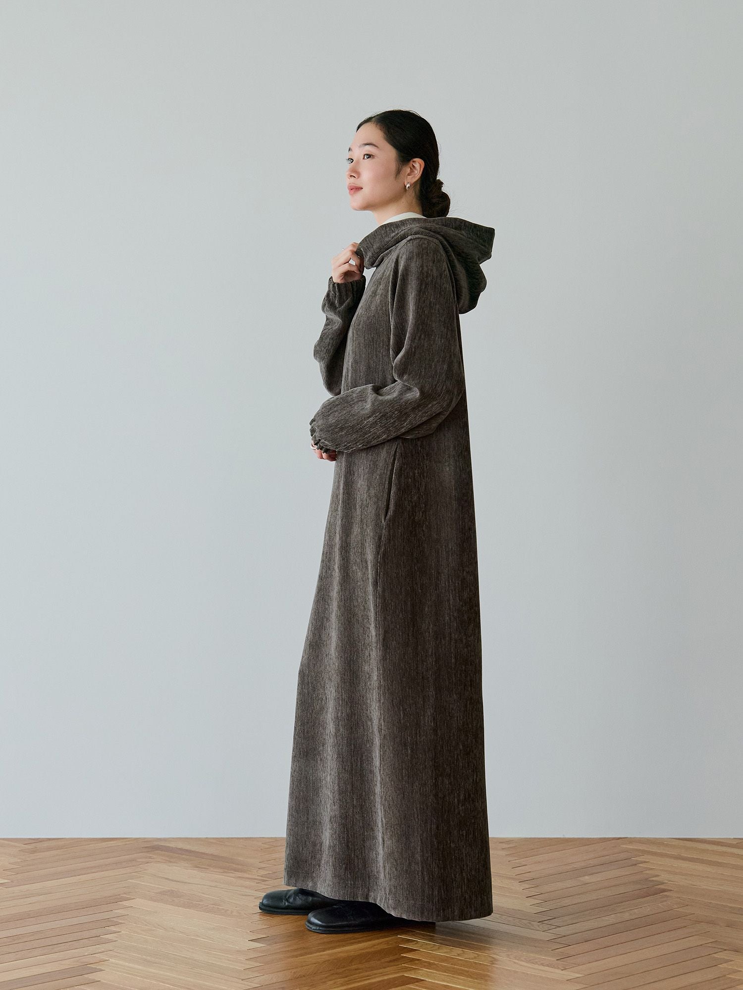crewre online store / ベルベットフードワンピース