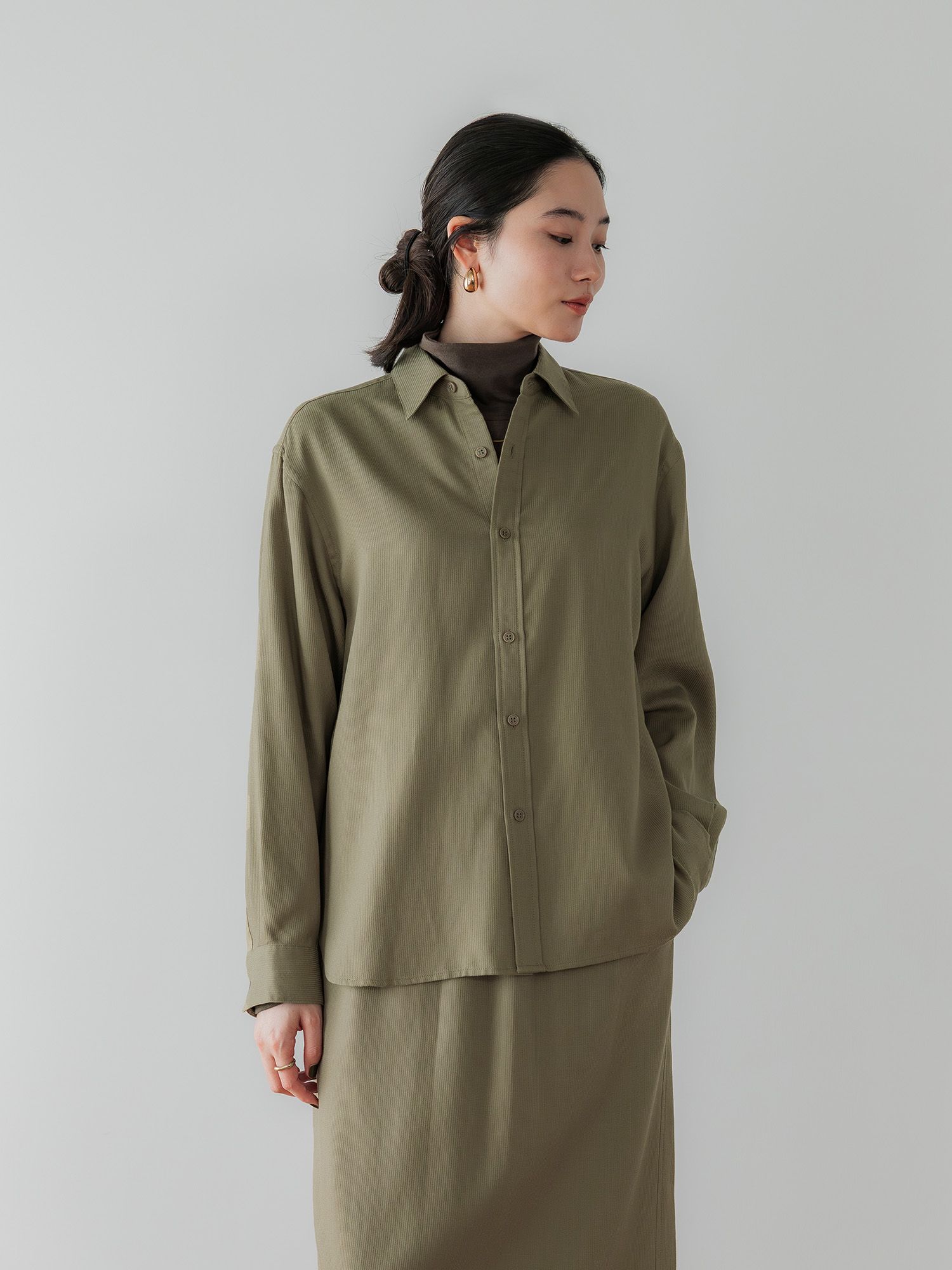 H168 B77 W60 H86 / 着用サイズ : size2