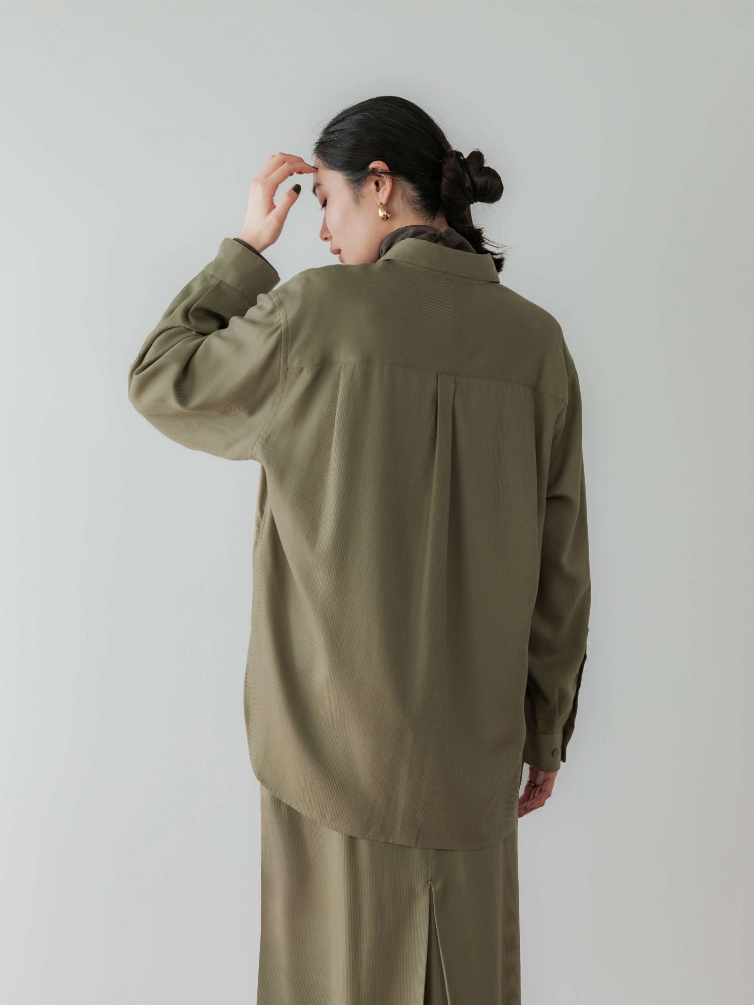 H168 B77 W60 H86 / 着用サイズ : size2