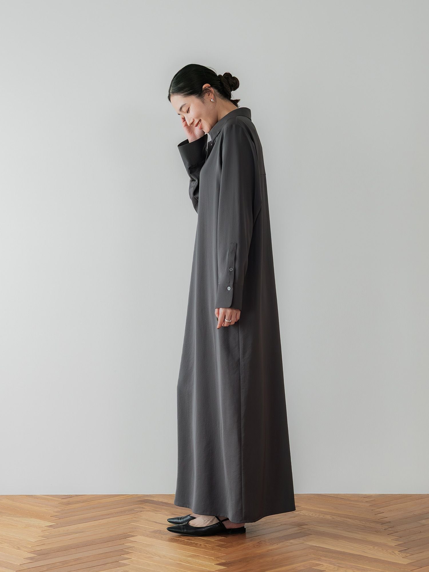 H168 B77 W60 H86 / 着用サイズ : size3