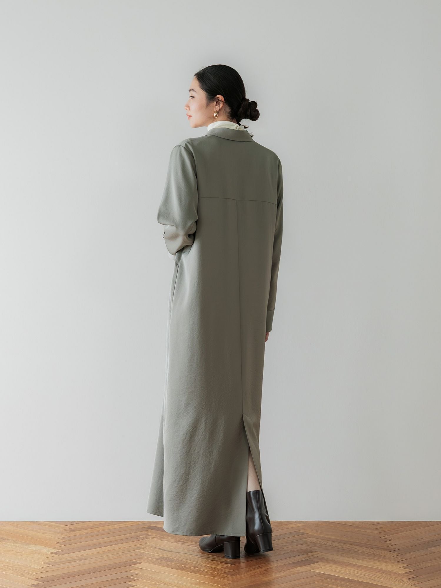 crewre online store / サテンドレープシャツワンピース