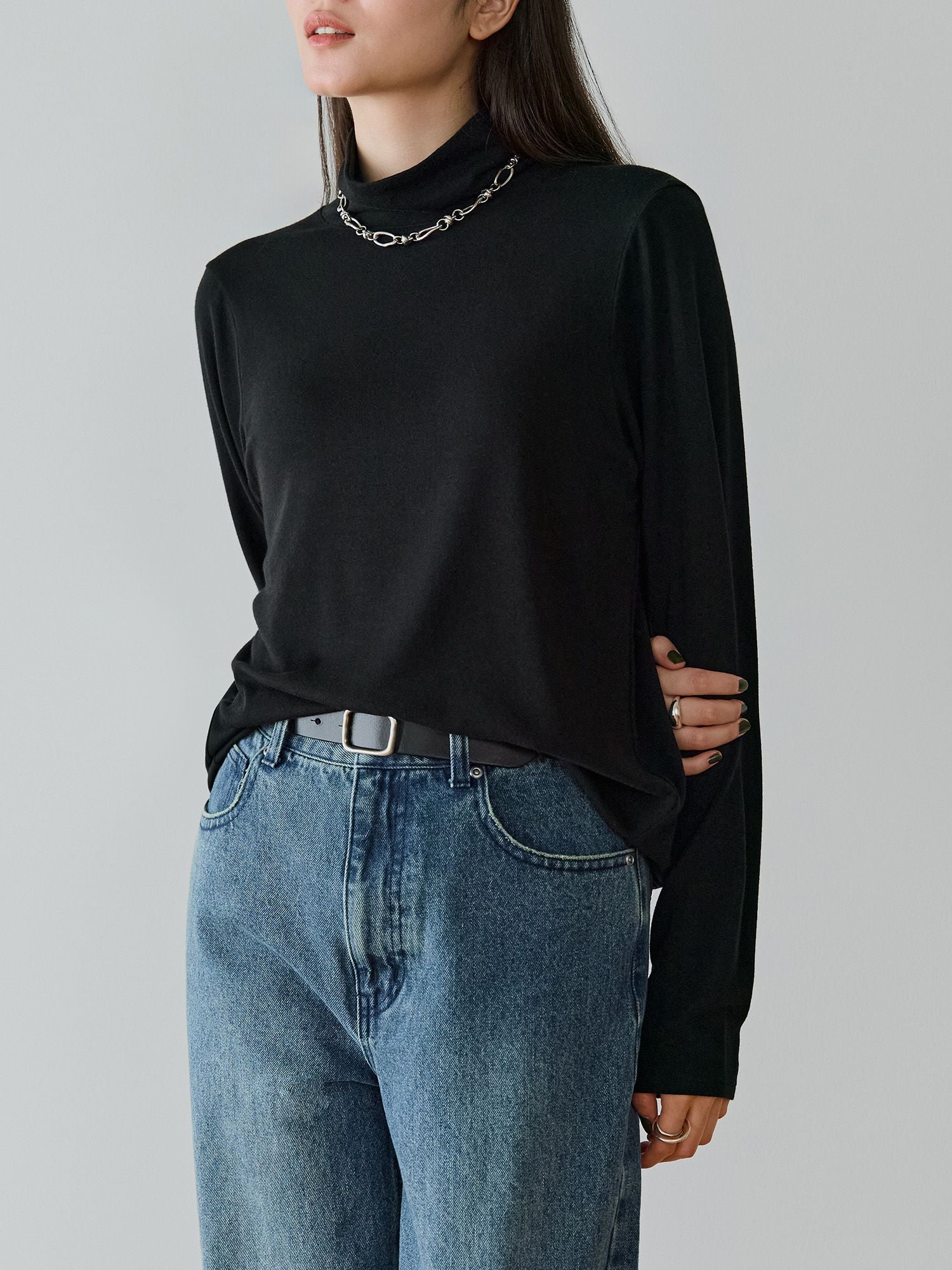 H168 B77 W60 H86 / 着用サイズ : size2