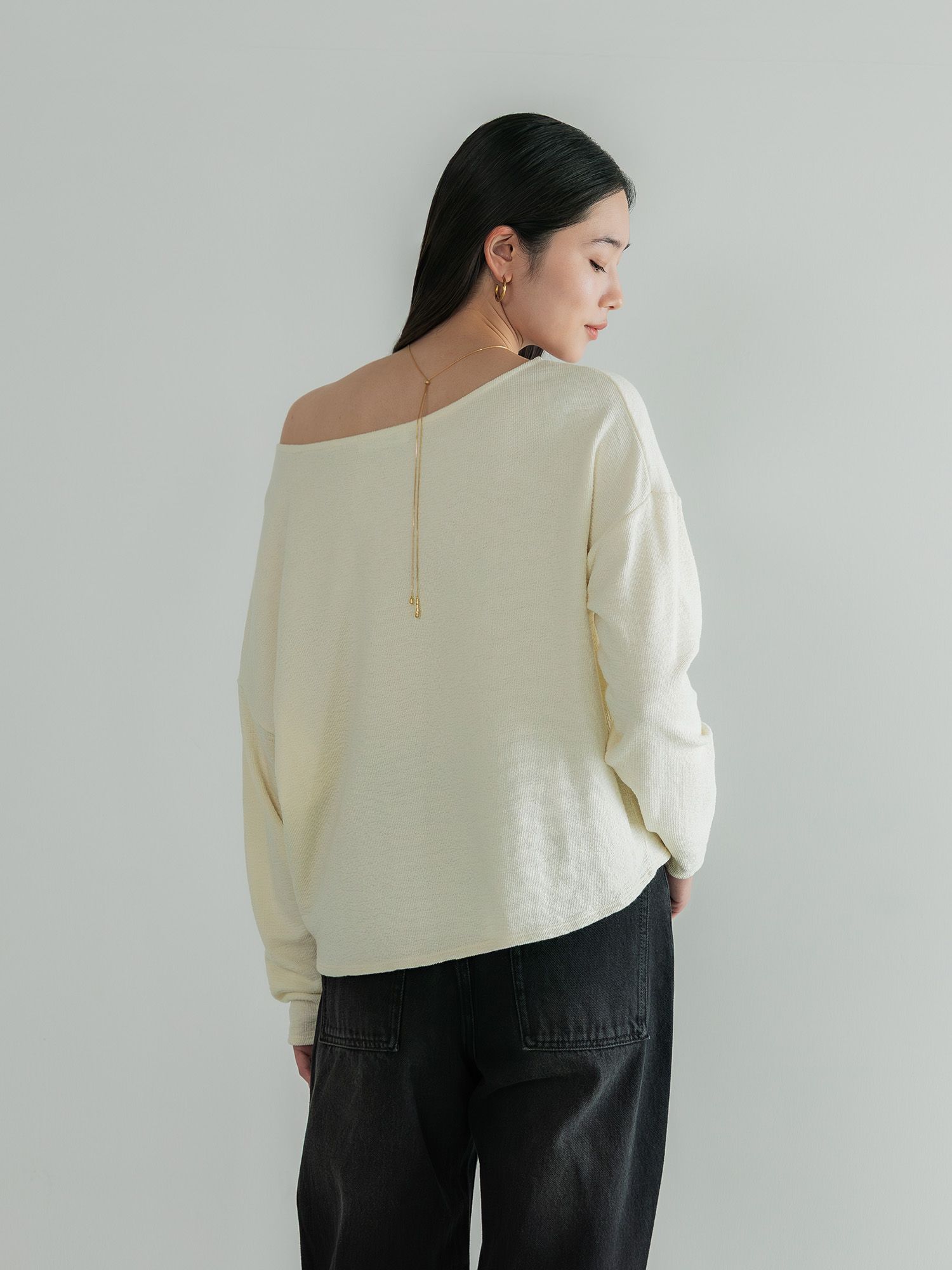 H168 B77 W60 H86 / 着用サイズ : size2