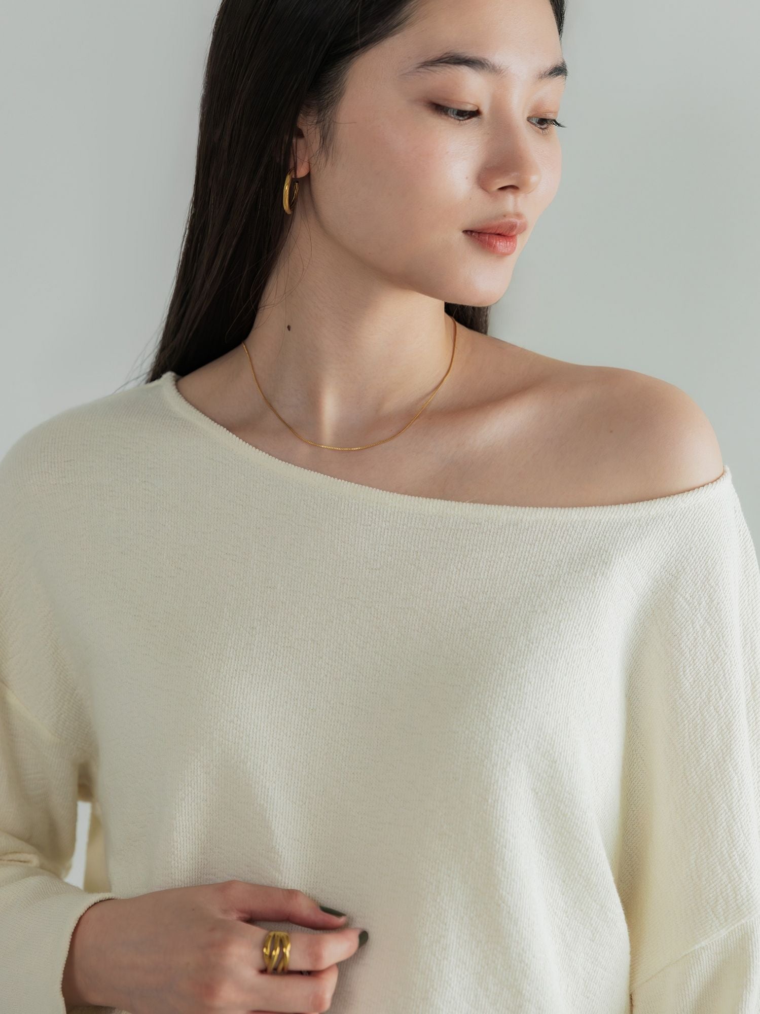 H168 B77 W60 H86 / 着用サイズ : size2