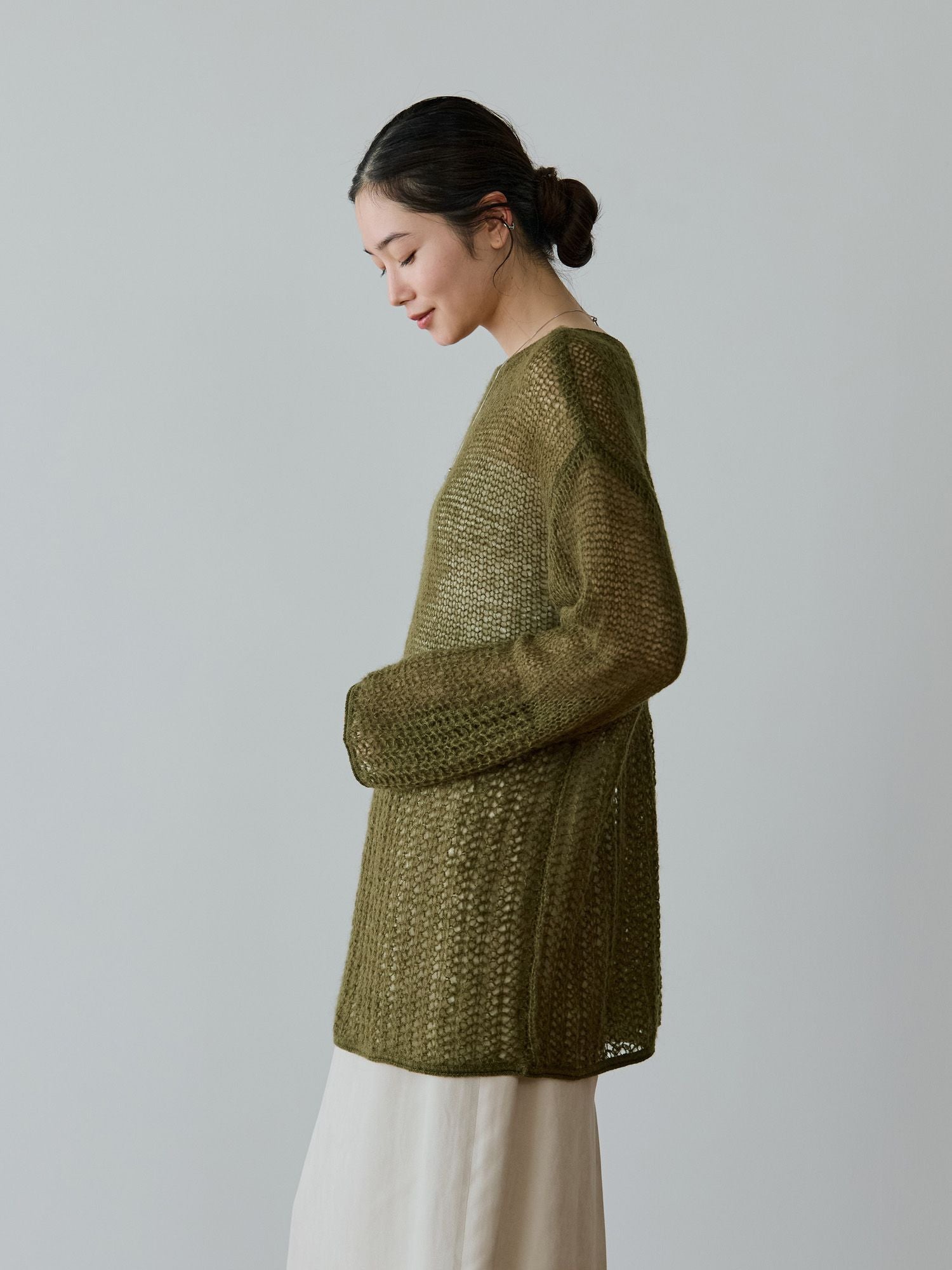 H168 B77 W60 H86 / 着用サイズ : long