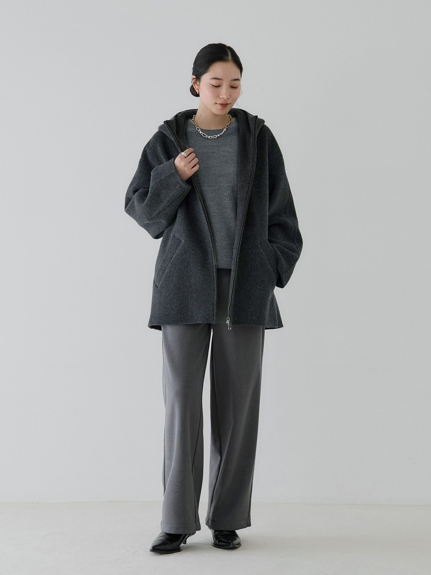 H168 B77 W60 H86 / 着用サイズ : size3