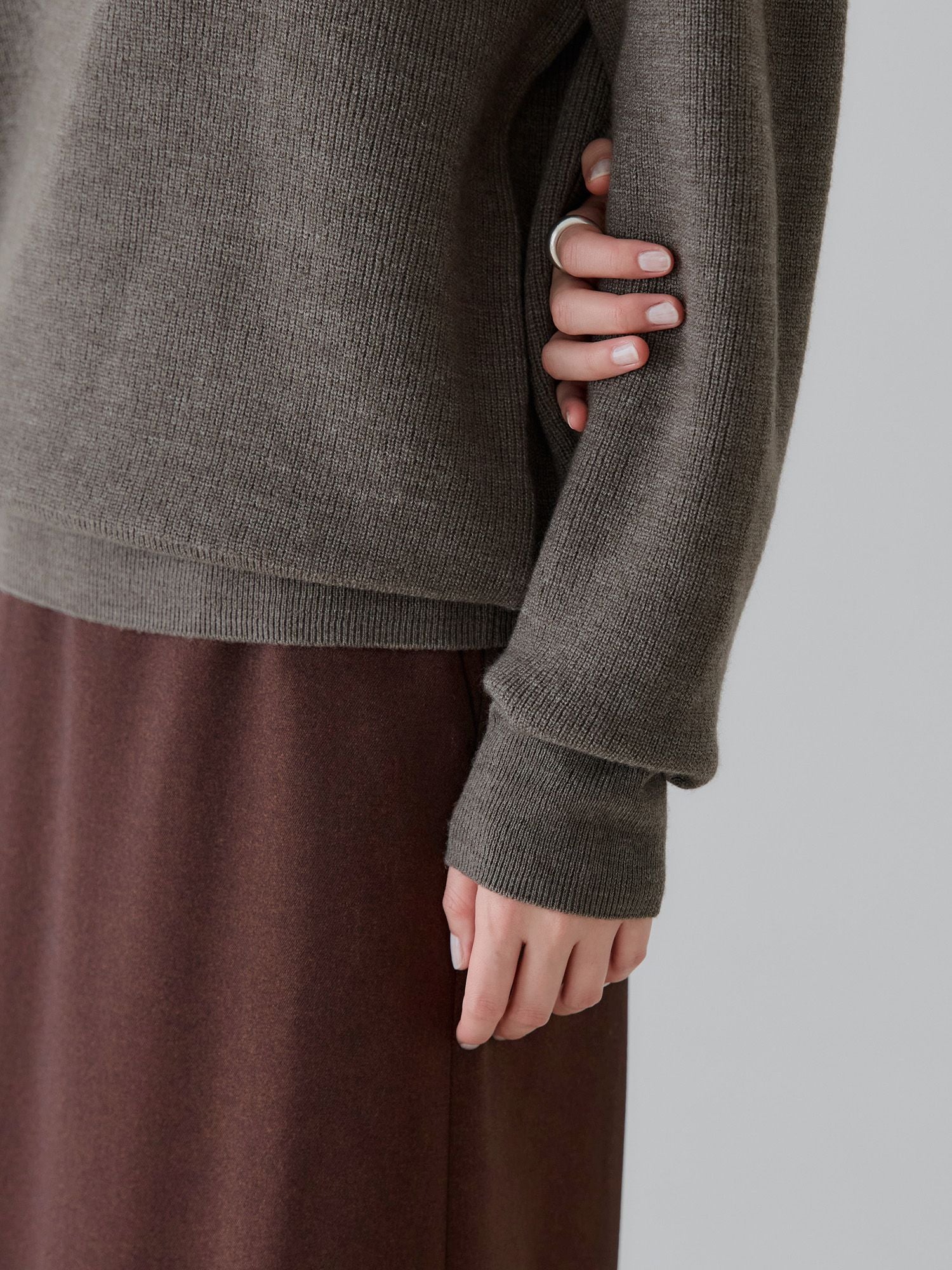 H168 B77 W60 H86 / 着用サイズ : size3