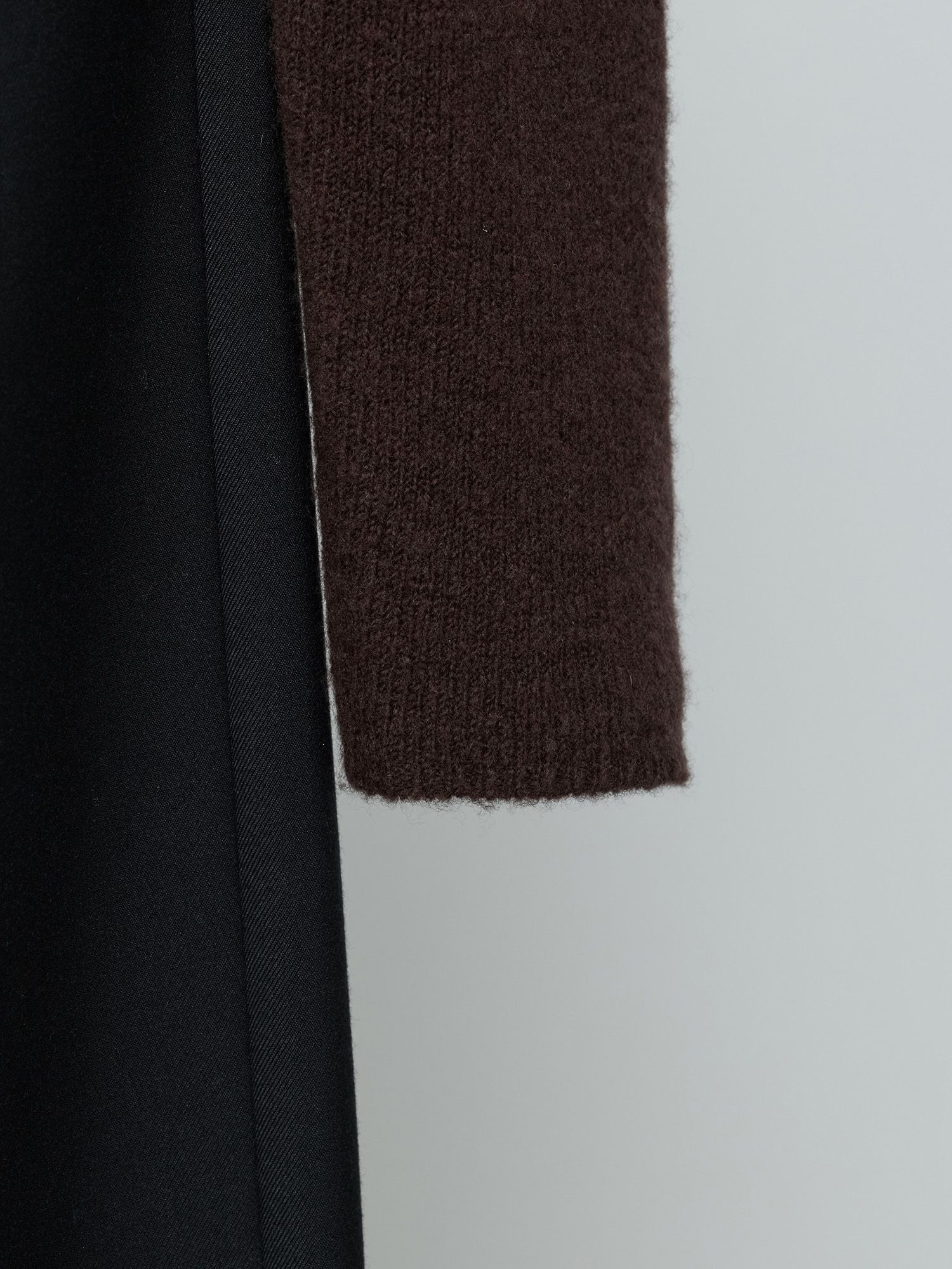 ウールリヨセルハイネックニット