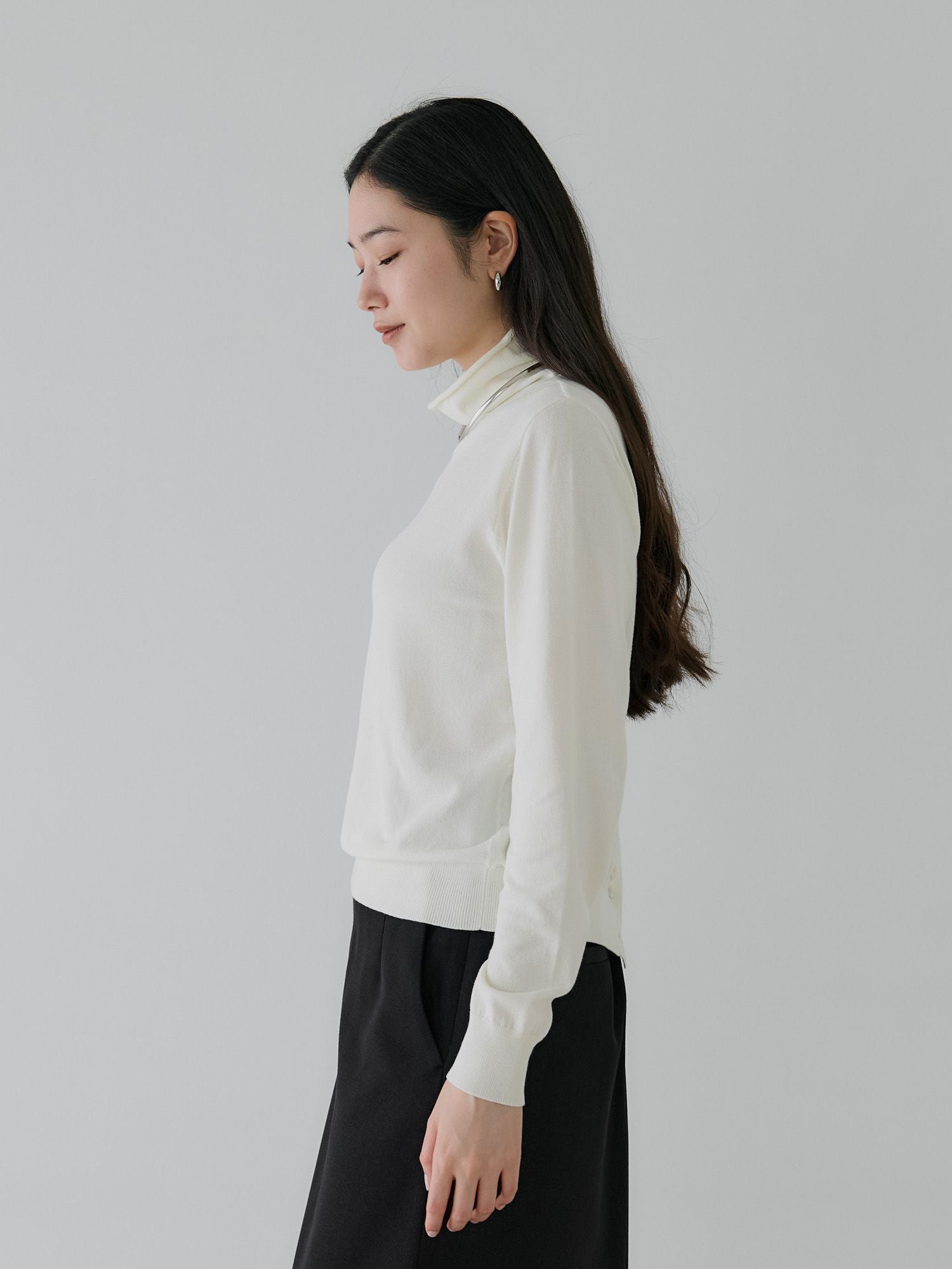 H168 B77 W60 H86 / 着用サイズ : size2