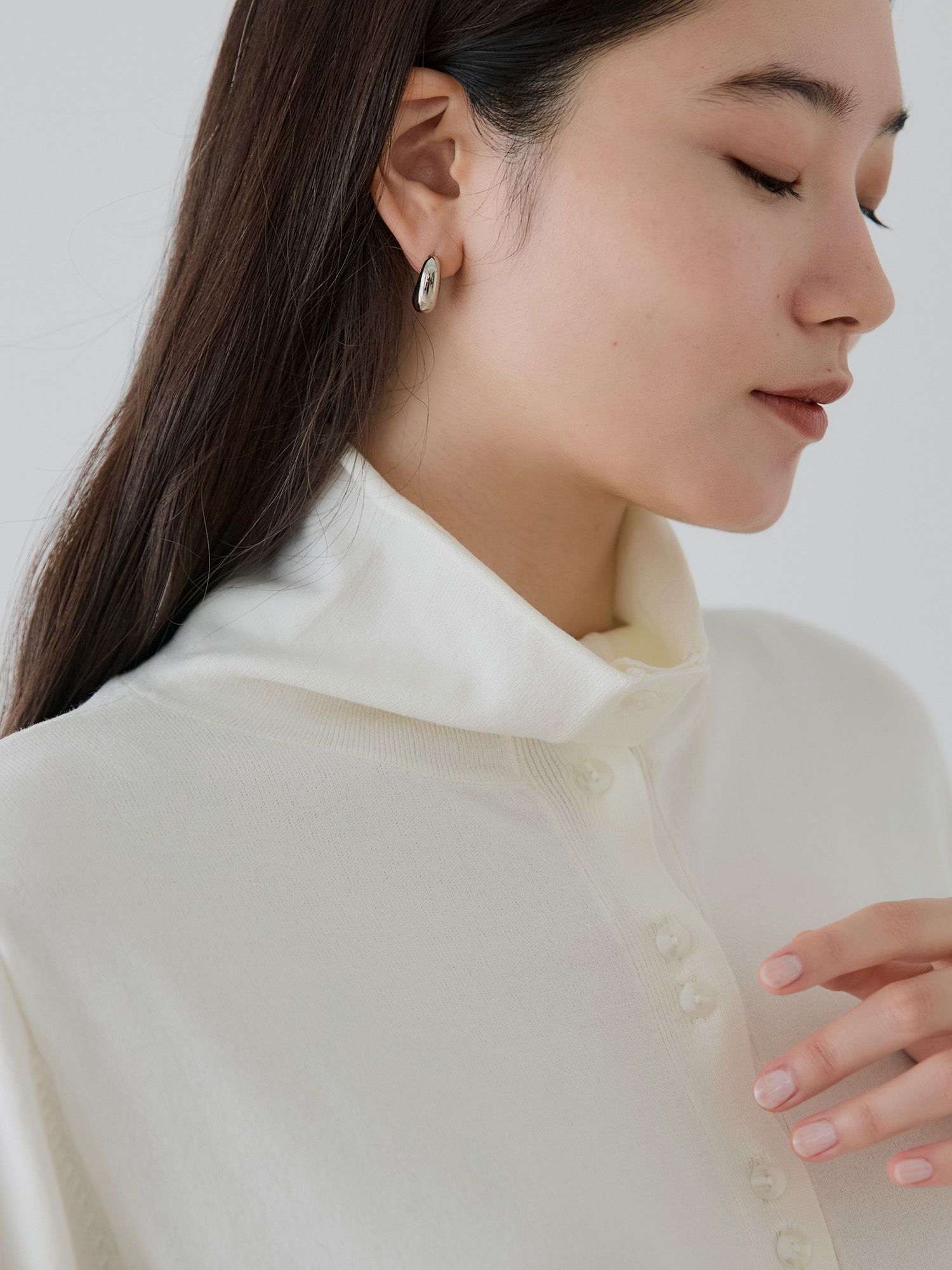 H168 B77 W60 H86 / 着用サイズ : size2