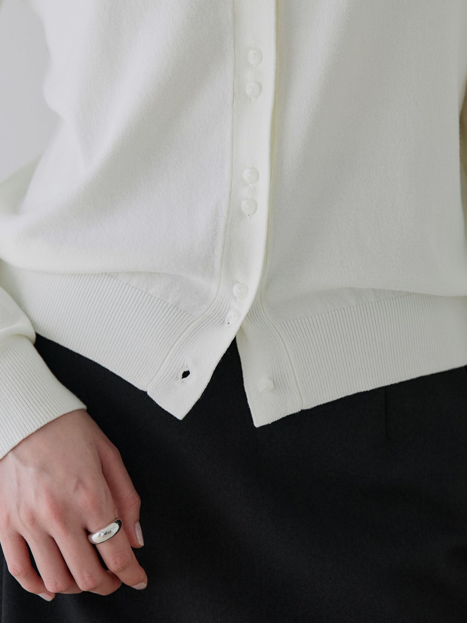 H168 B77 W60 H86 / 着用サイズ : size2