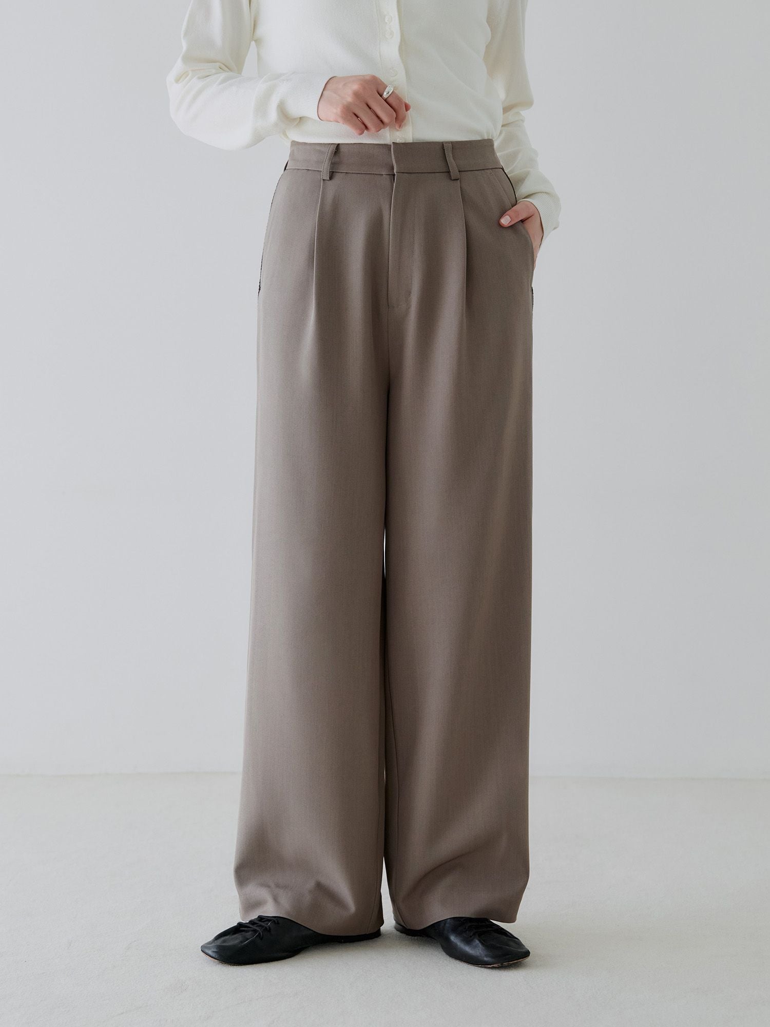 H170 B78 W59 H85 / 着用サイズ : size2