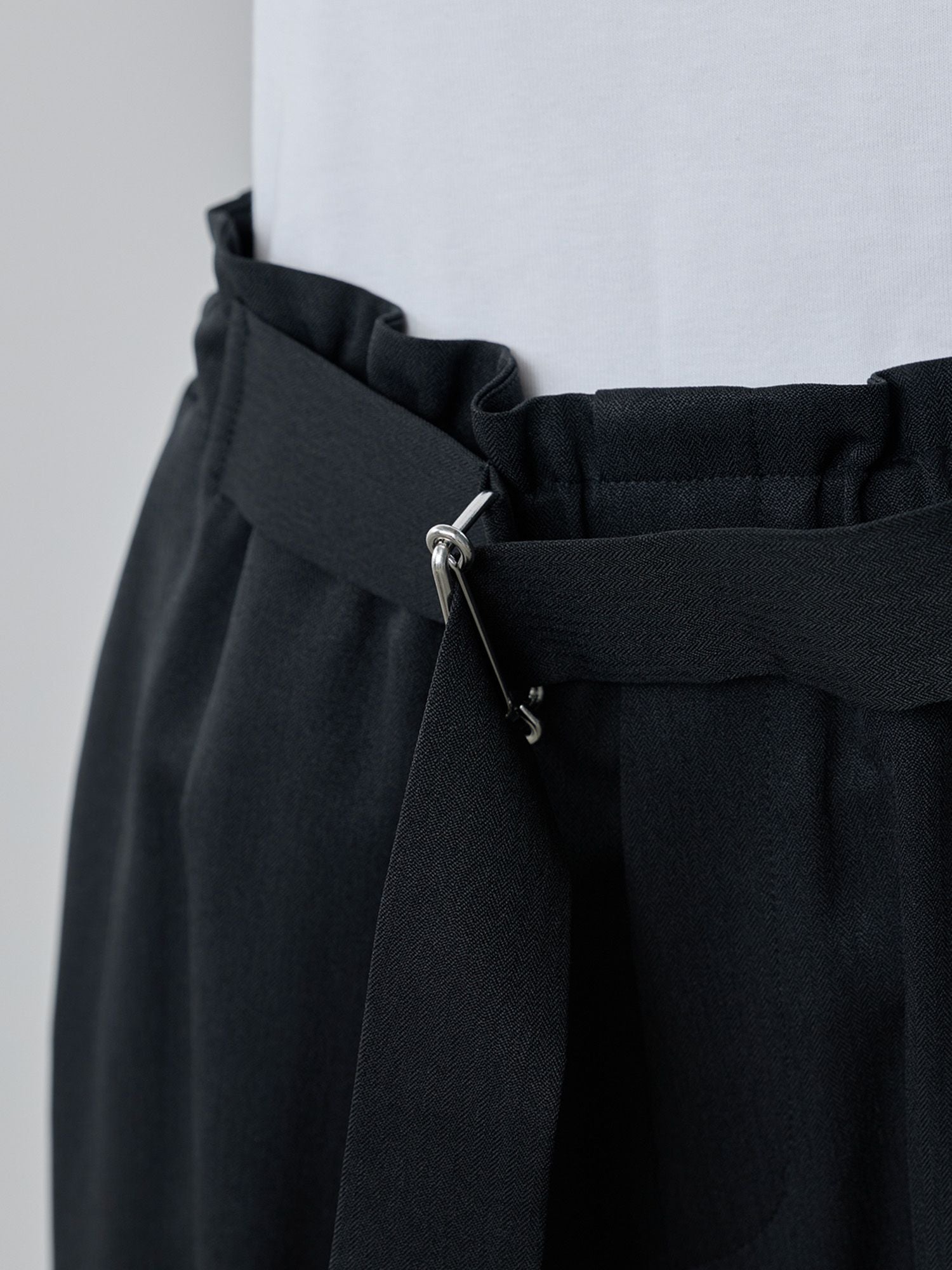 フリーウエストベルテッドパンツ