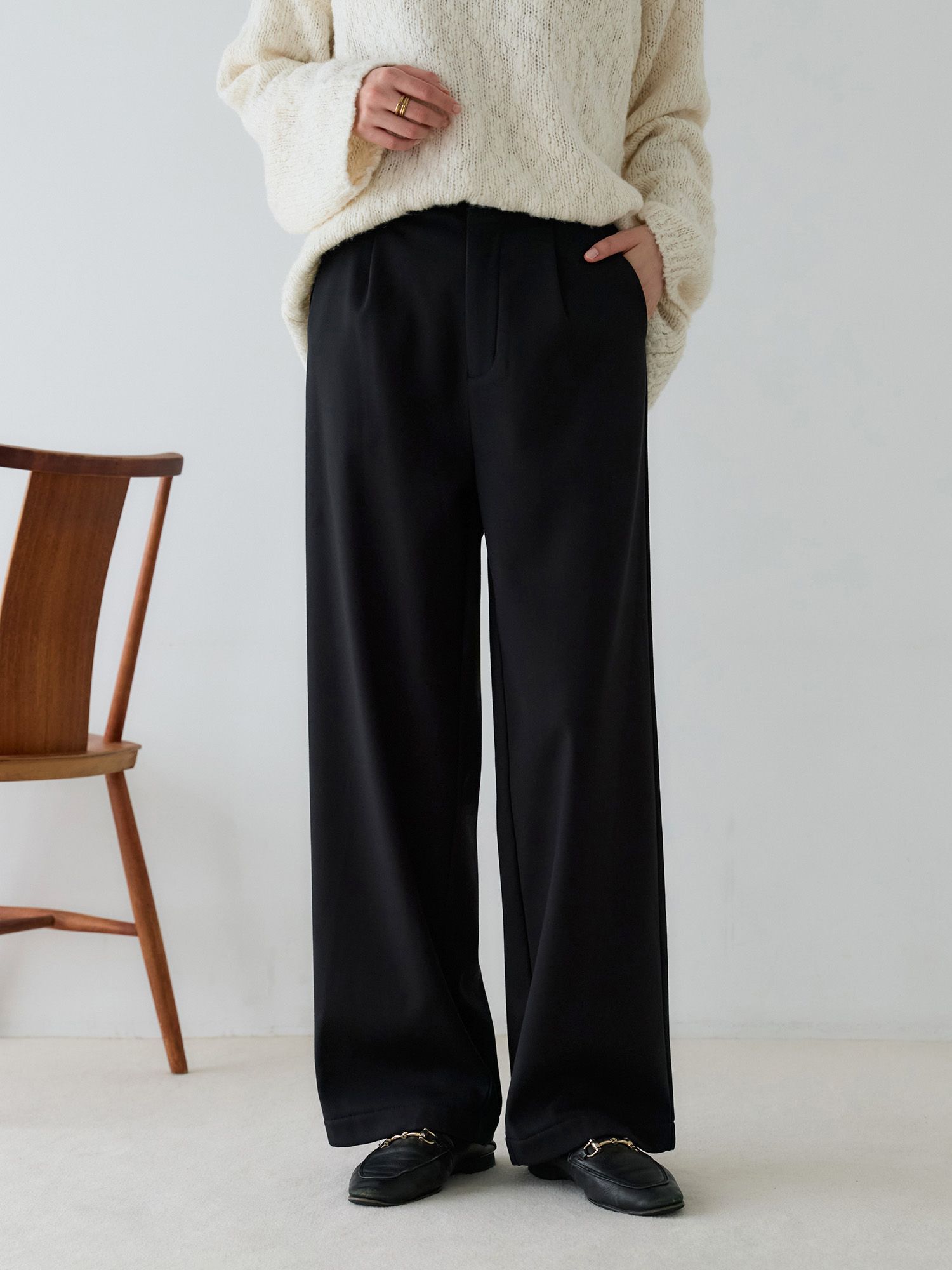 H168 B77 W60 H86 / 着用サイズ : サンプル