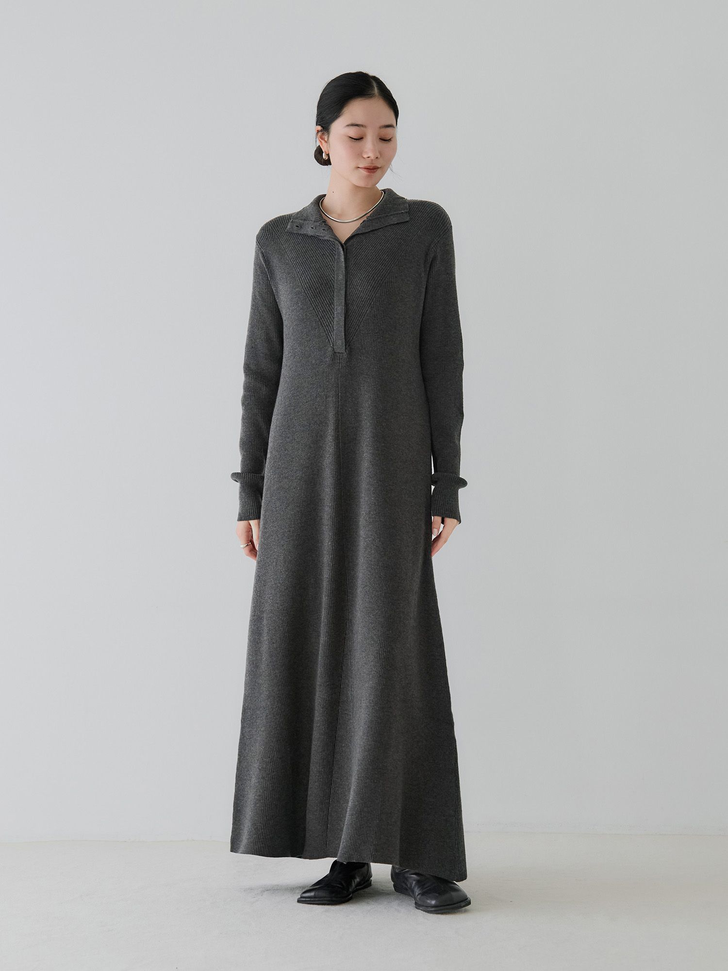 H168 B77 W60 H86 / 着用サイズ : size3