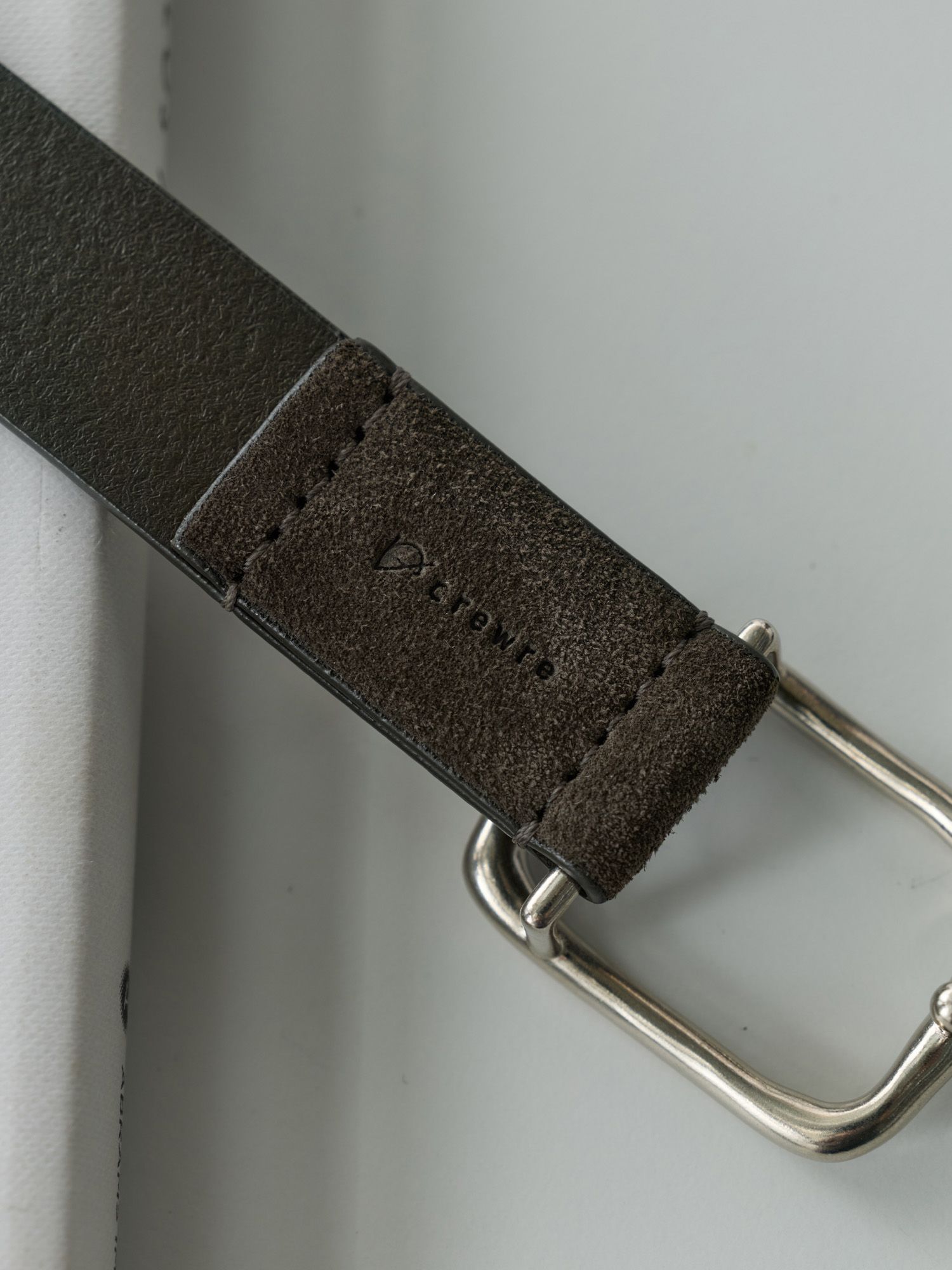 ボタンスタッズスウェードベルト