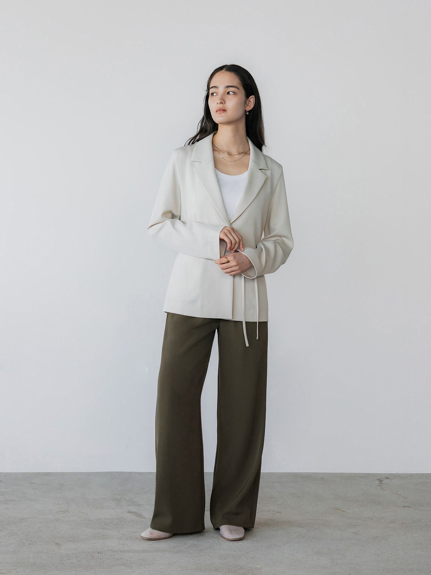 H167 B81 W57 H89 / 着用サイズ : size3