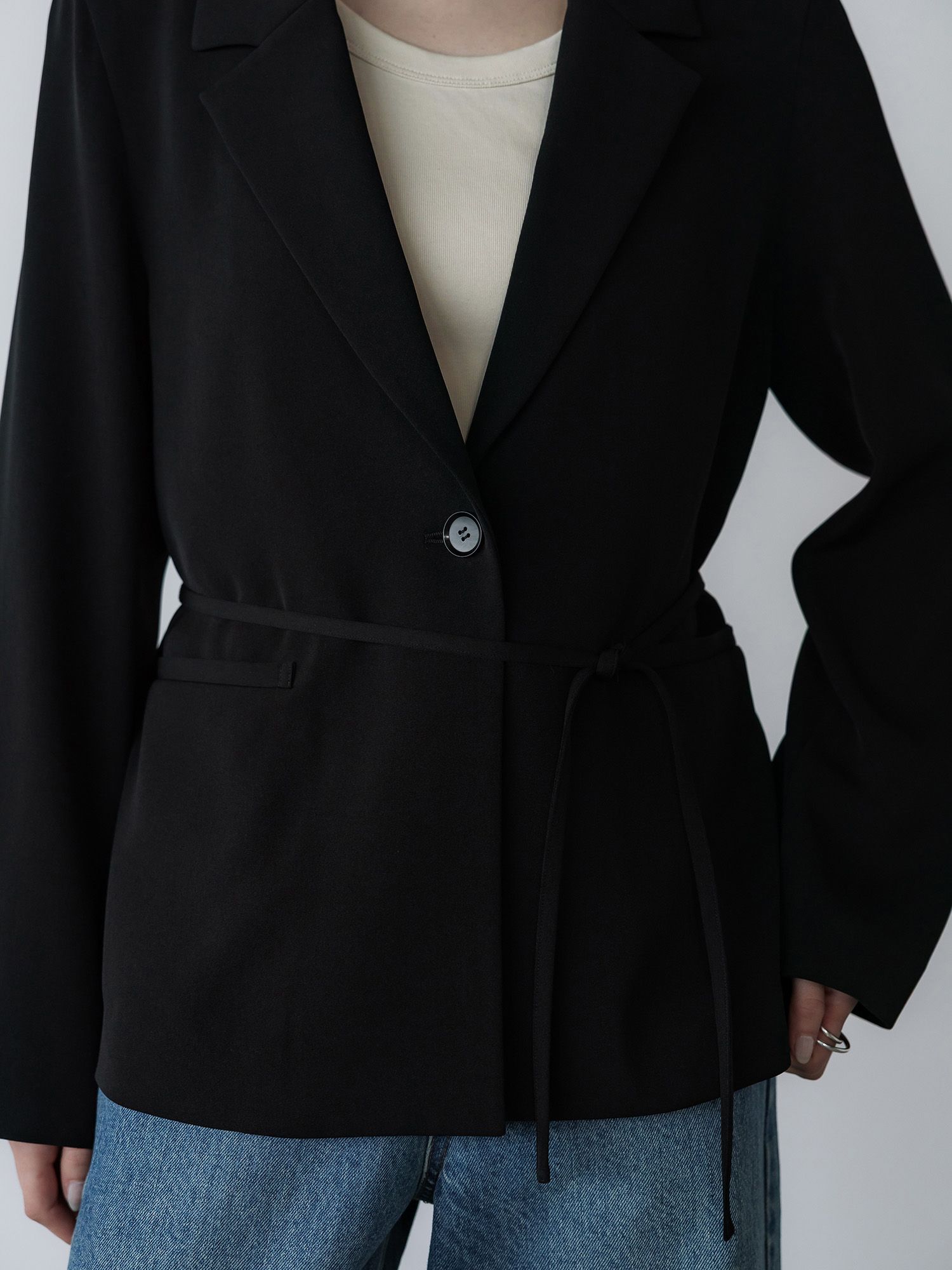 H167 B81 W57 H89 / 着用サイズ : size3