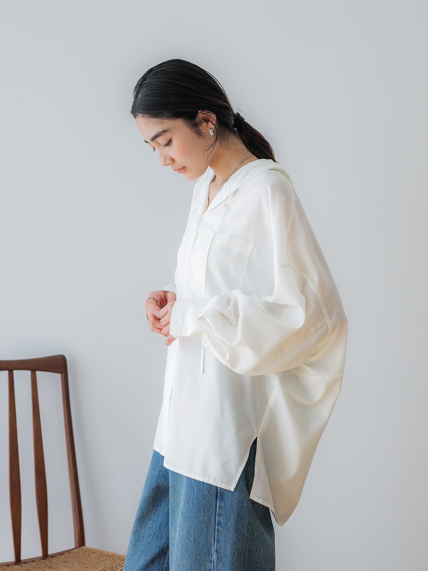 H172 B77 W56.5 H84.5 / 着用サイズ : size2