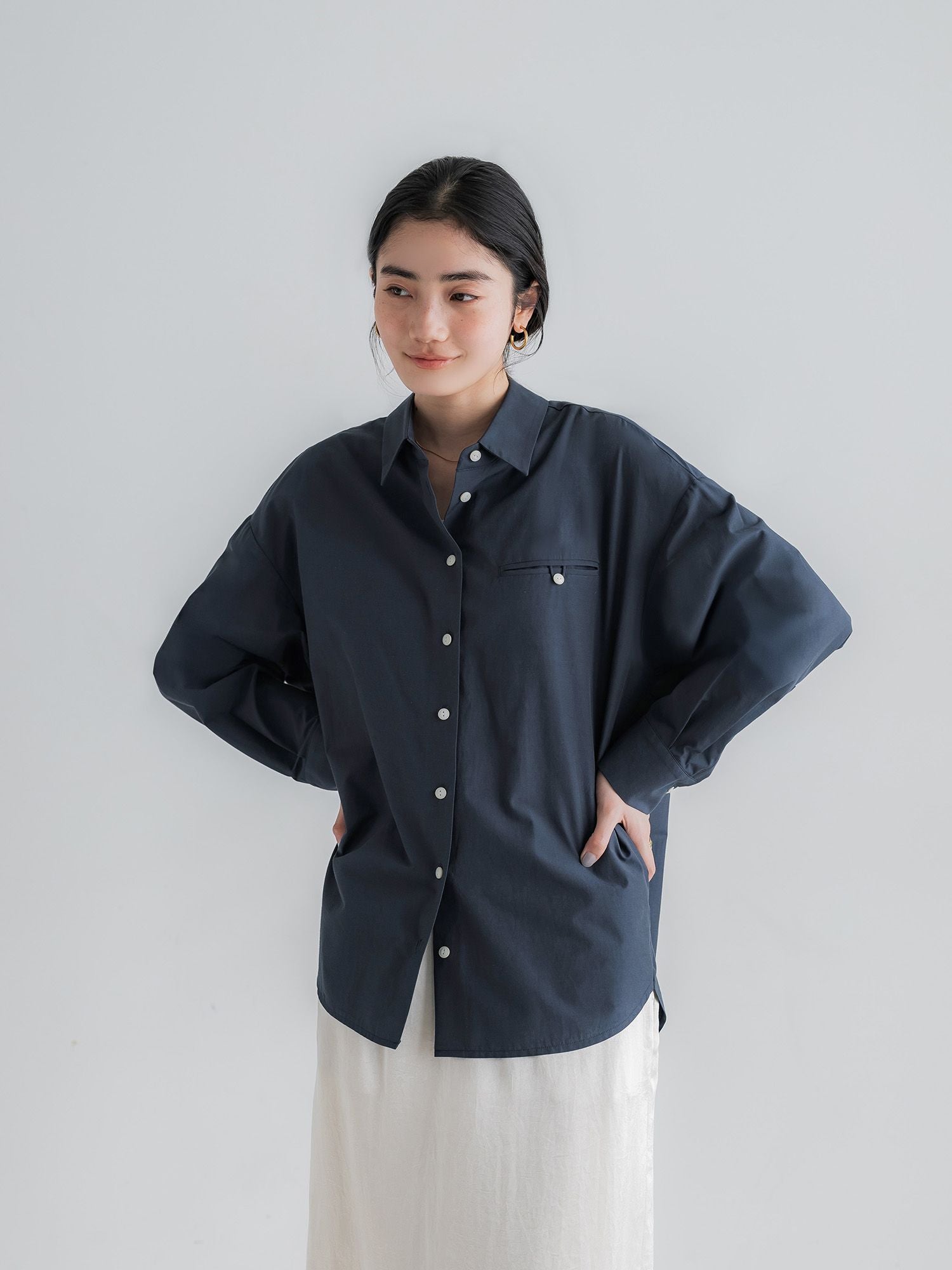 H172 B77 W56.5 H84.5 / 着用サイズ : size2