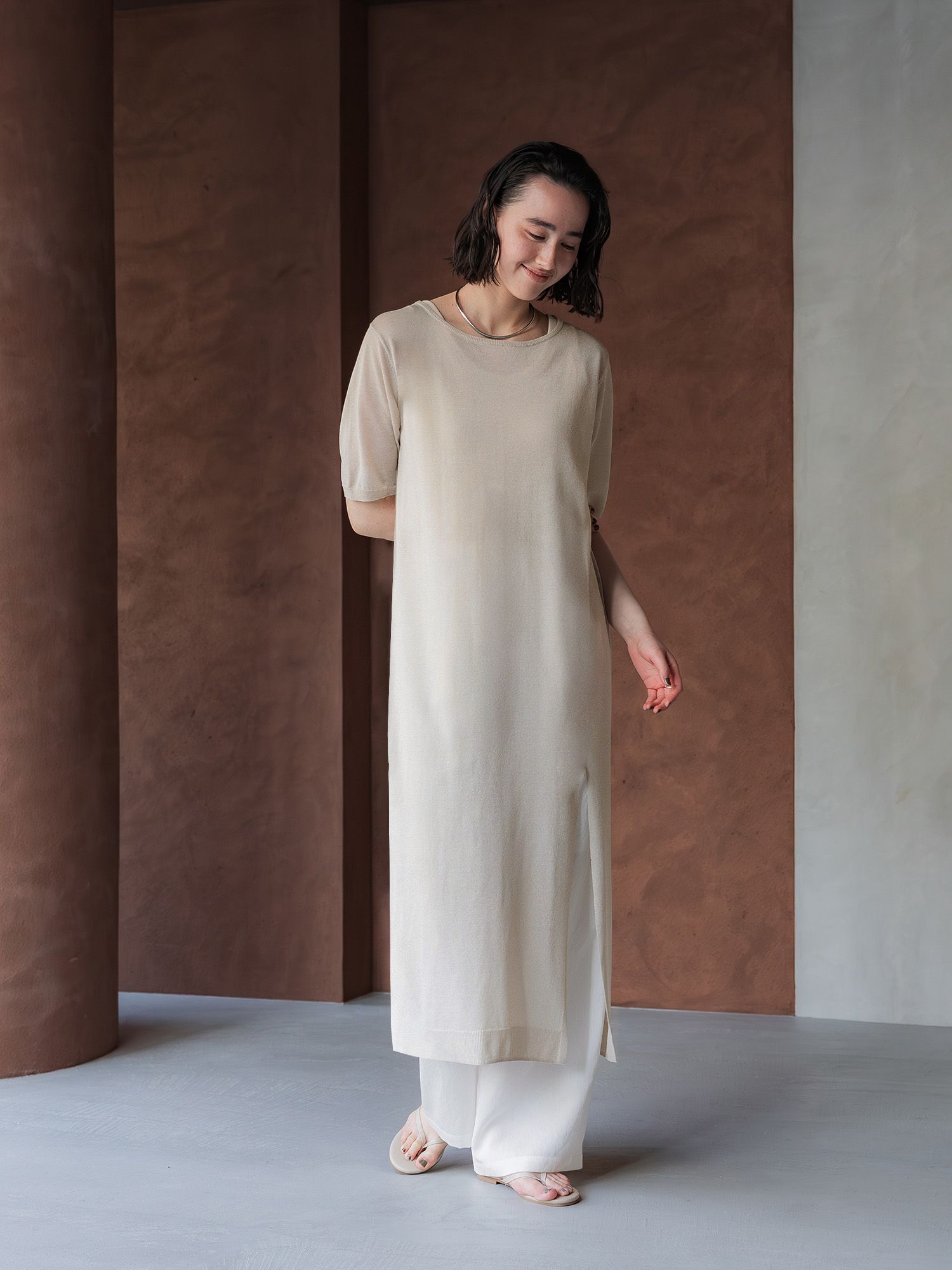 H173 B83 W66 H96 / 着用サイズ : サンプル