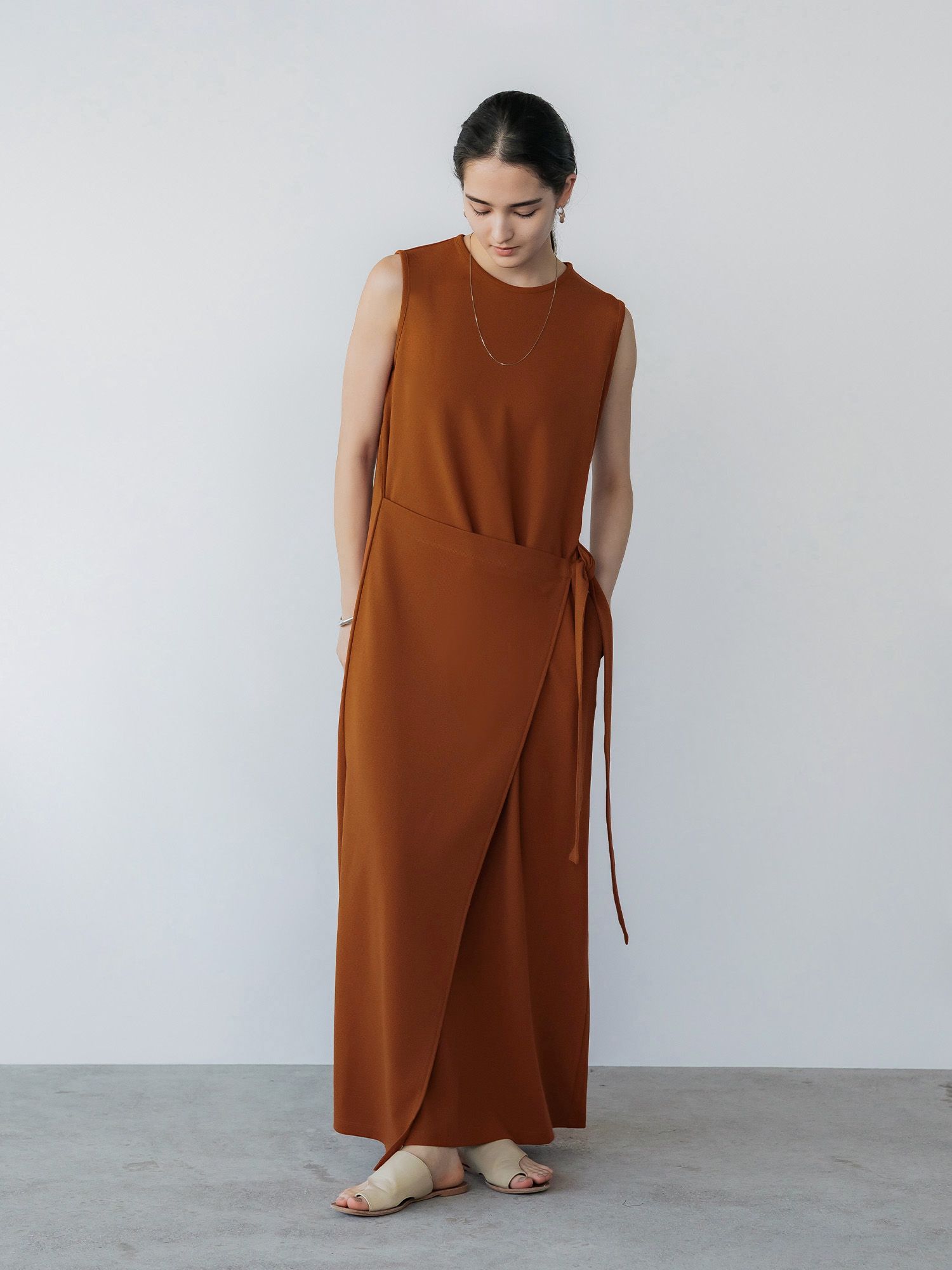 H167 B81 W57 H89 / 着用サイズ : size3