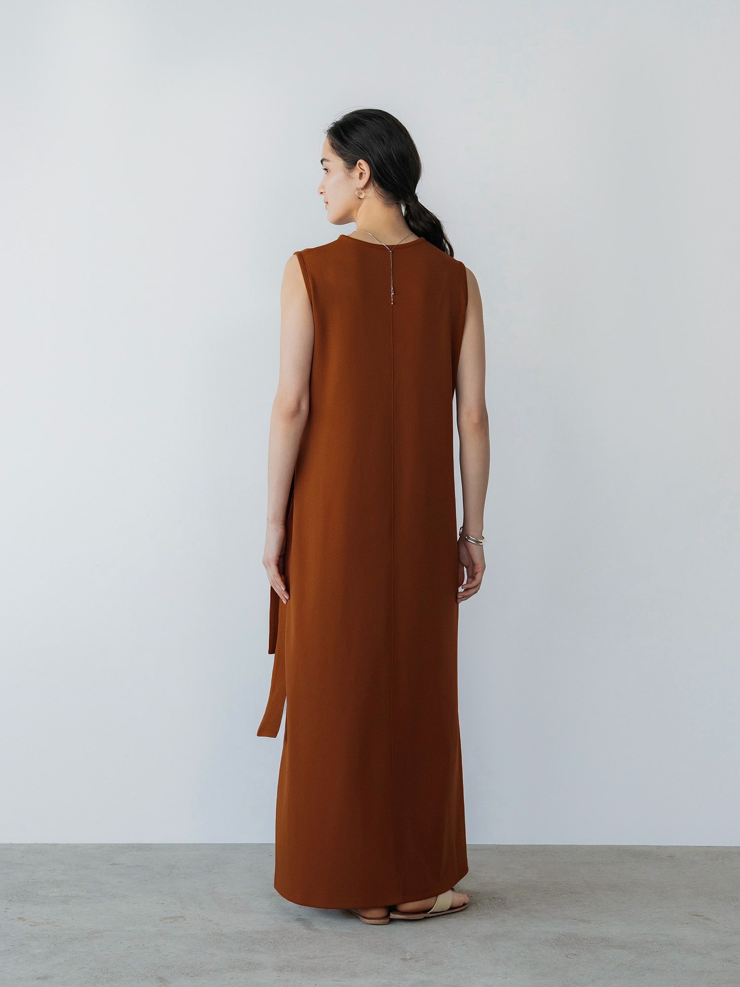 H167 B81 W57 H89 / 着用サイズ : size3