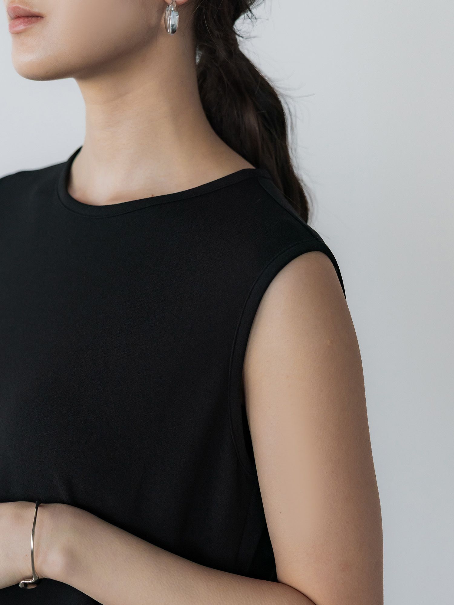 H167 B81 W57 H89 / 着用サイズ : size3