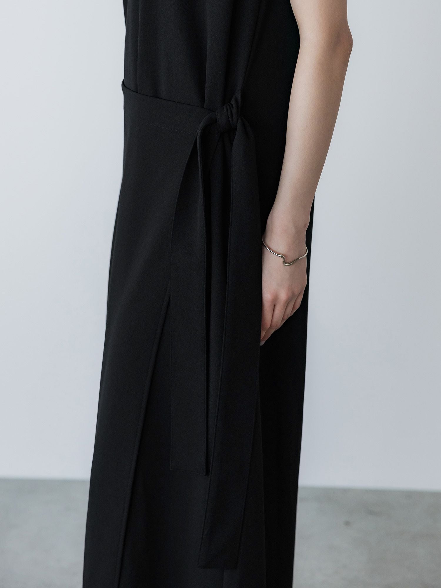 H167 B81 W57 H89 / 着用サイズ : size3