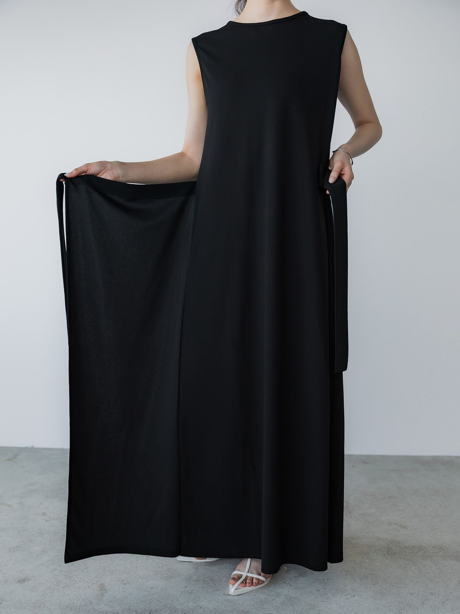 H167 B81 W57 H89 / 着用サイズ : size3