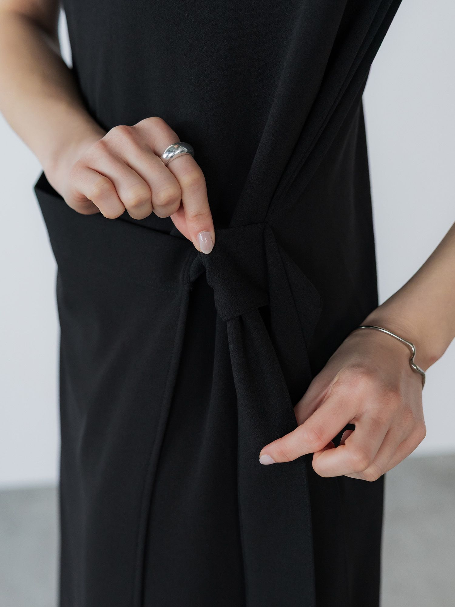 H167 B81 W57 H89 / 着用サイズ : size3