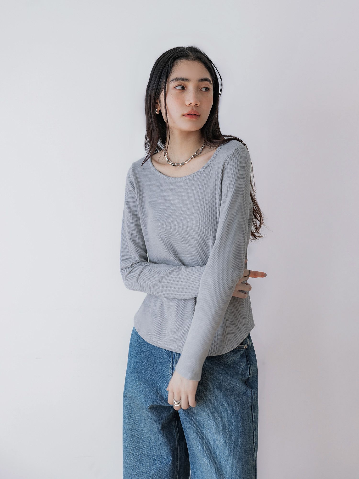 H172 B77 W56.5 H84.5 / 着用サイズ : size2