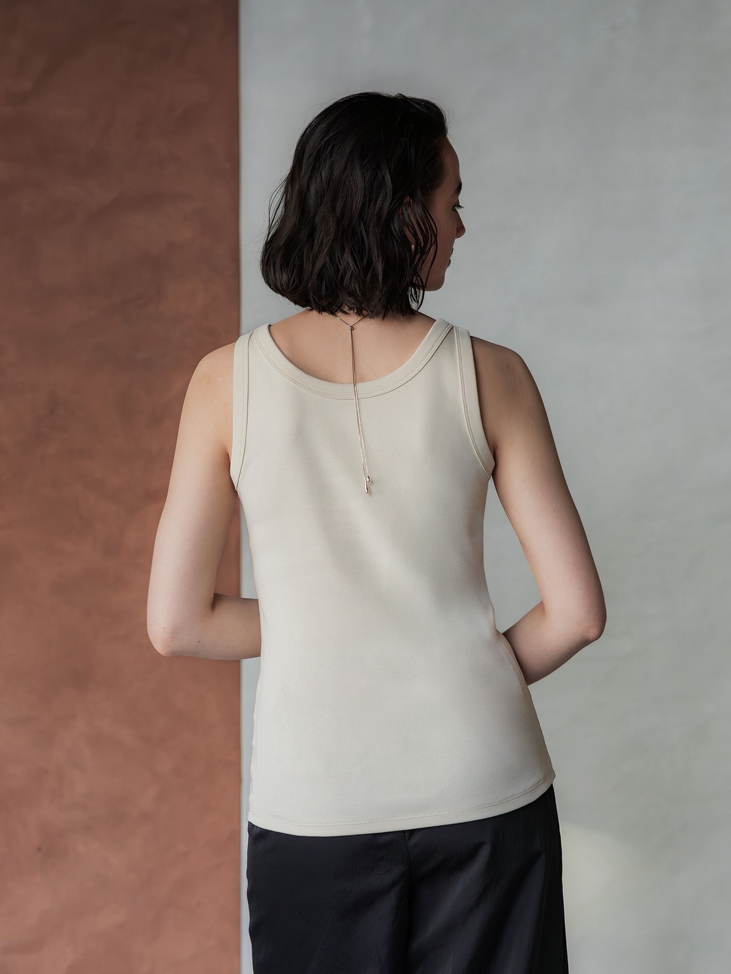 H173 B83 W66 H96 / 着用サイズ : size2