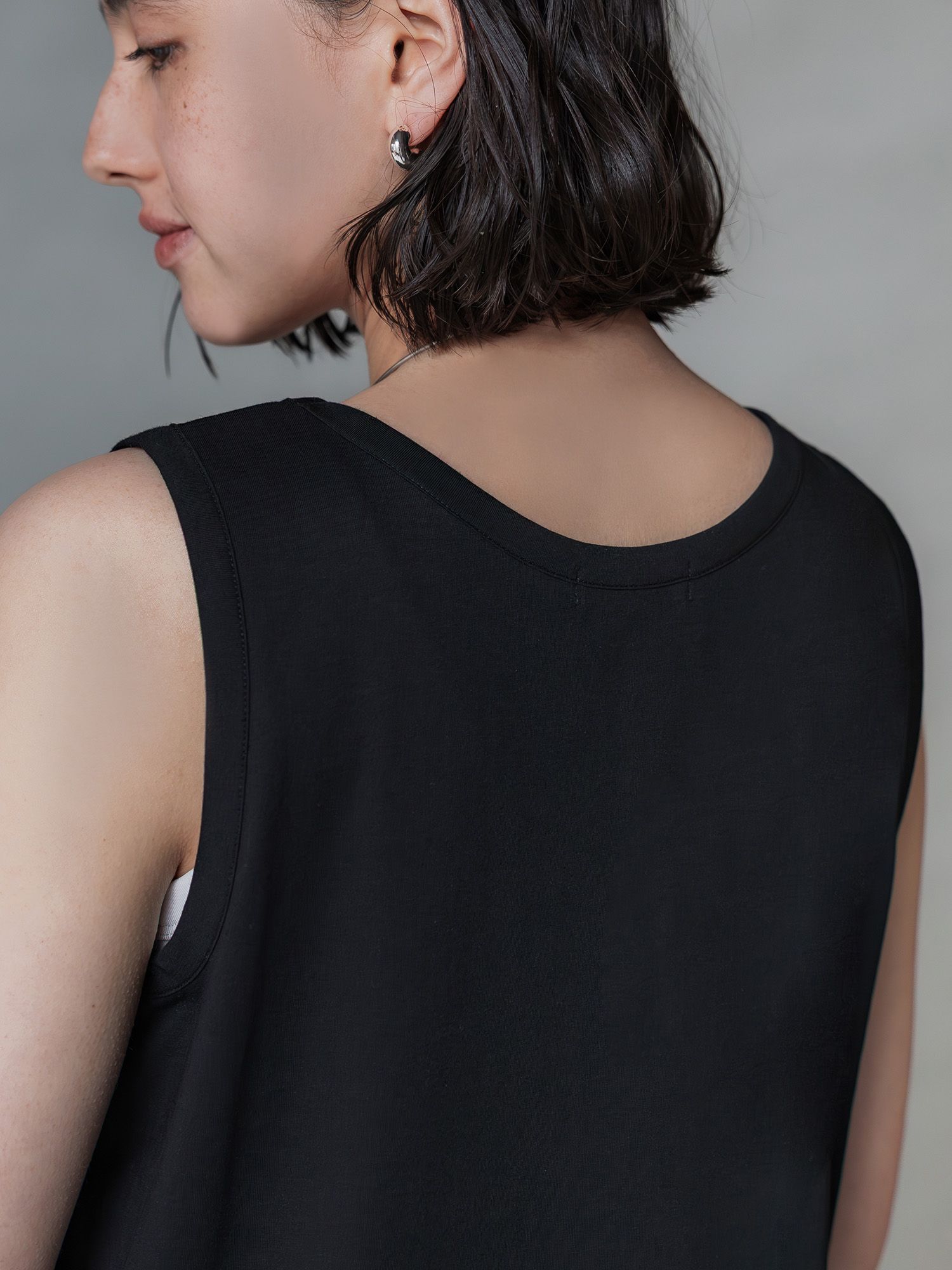 H173 B83 W66 H96 / 着用サイズ : size2