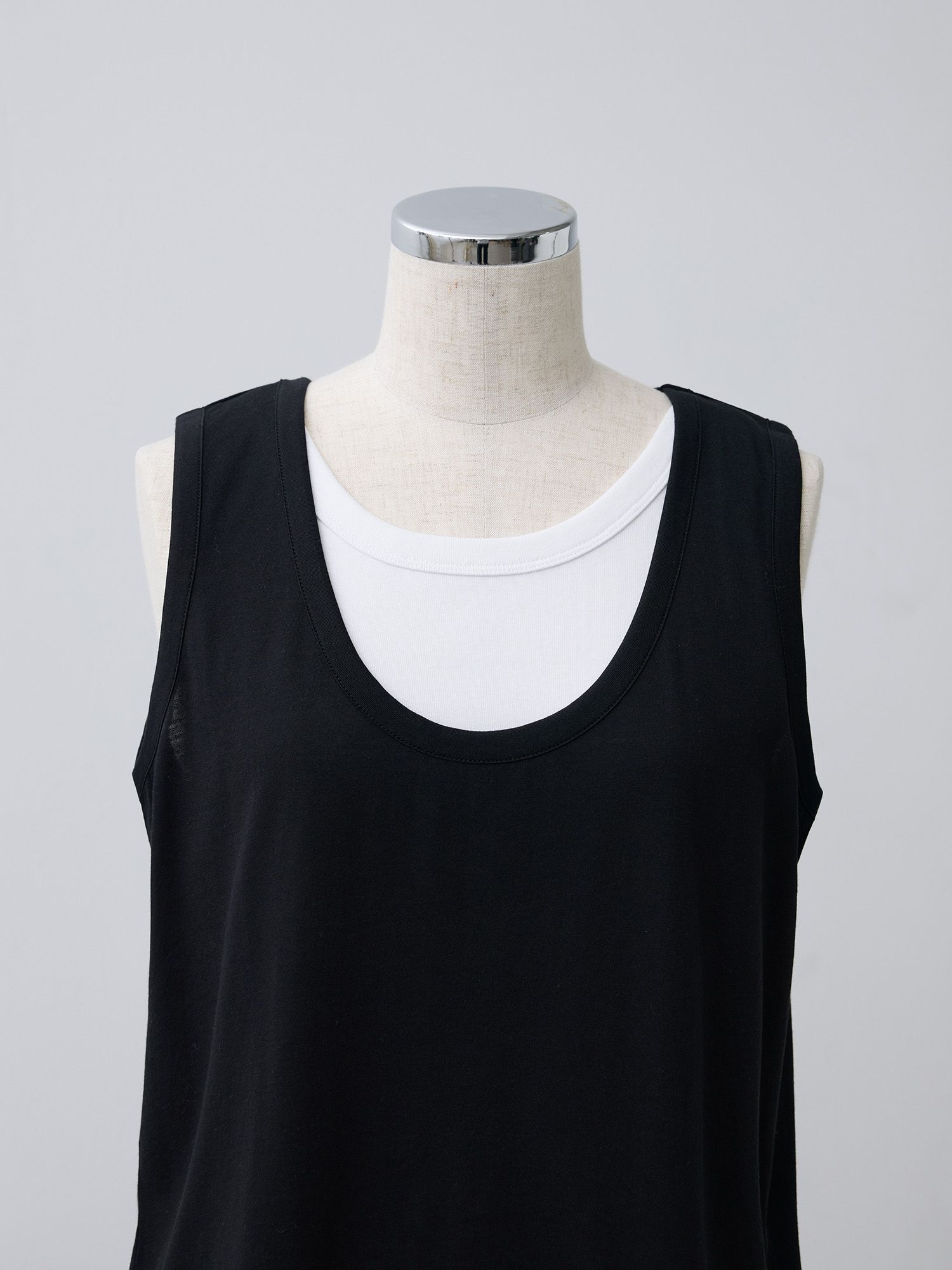 マルチウェイレイヤードタンクトップ