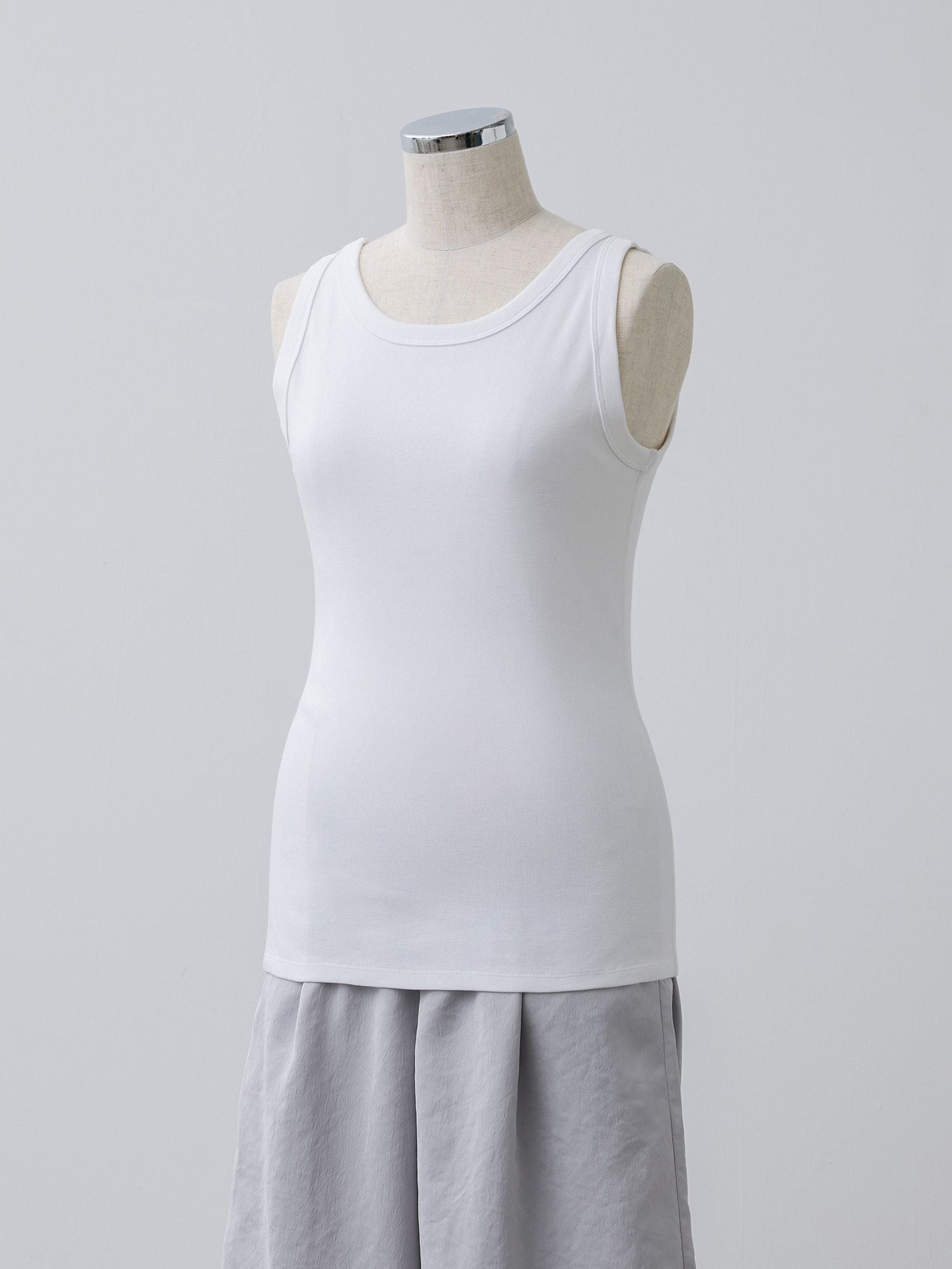 マルチウェイレイヤードタンクトップ