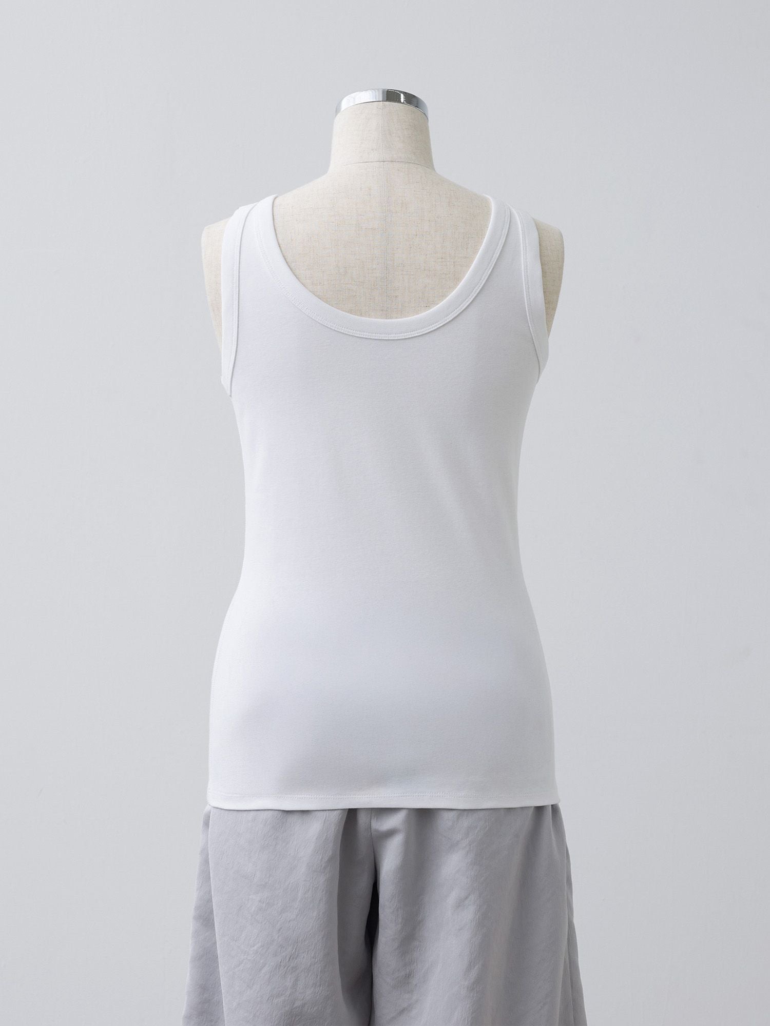 マルチウェイレイヤードタンクトップ